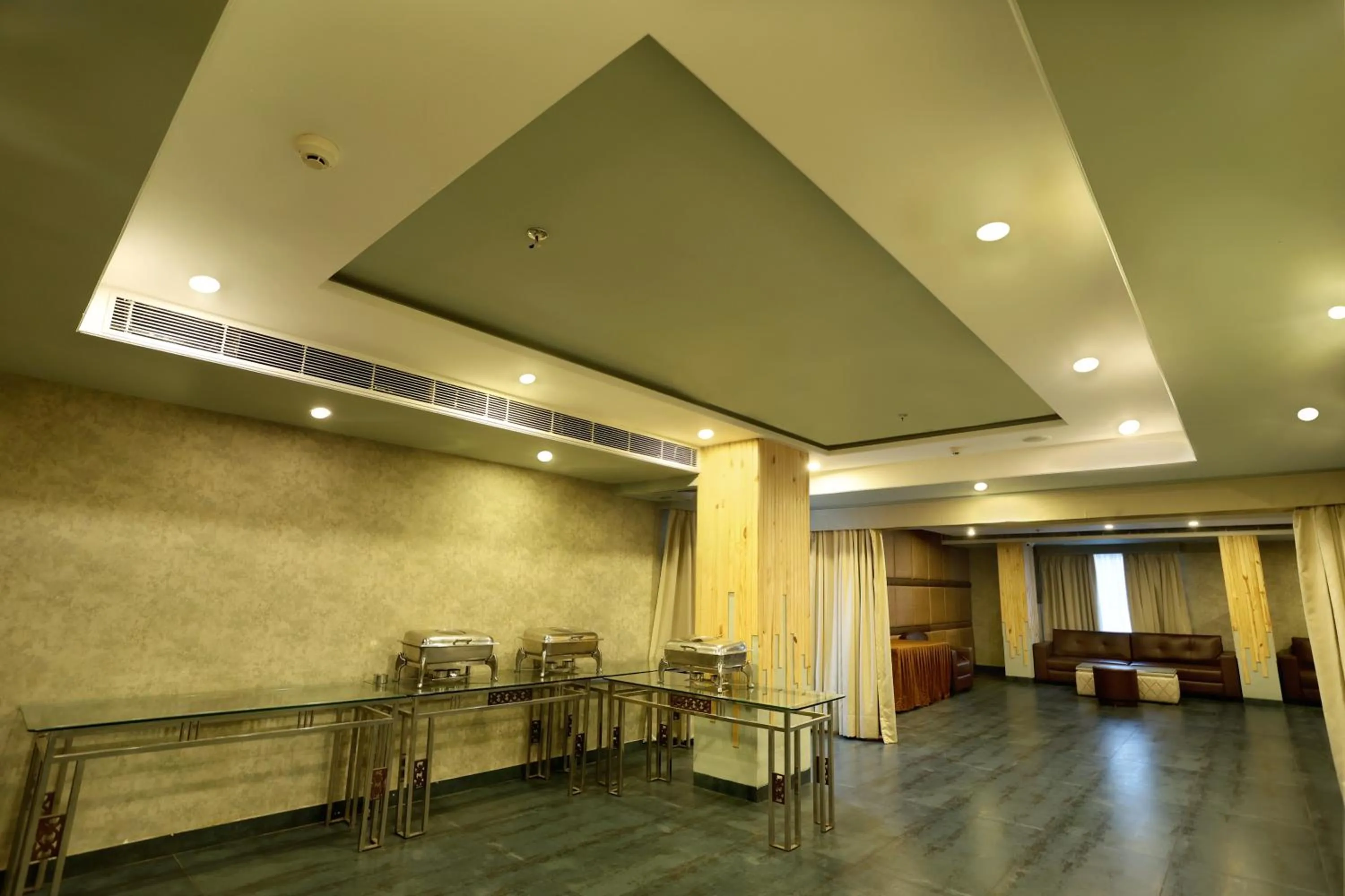 Banquet/Function facilities in Royale Lalit Hotel Jaipur