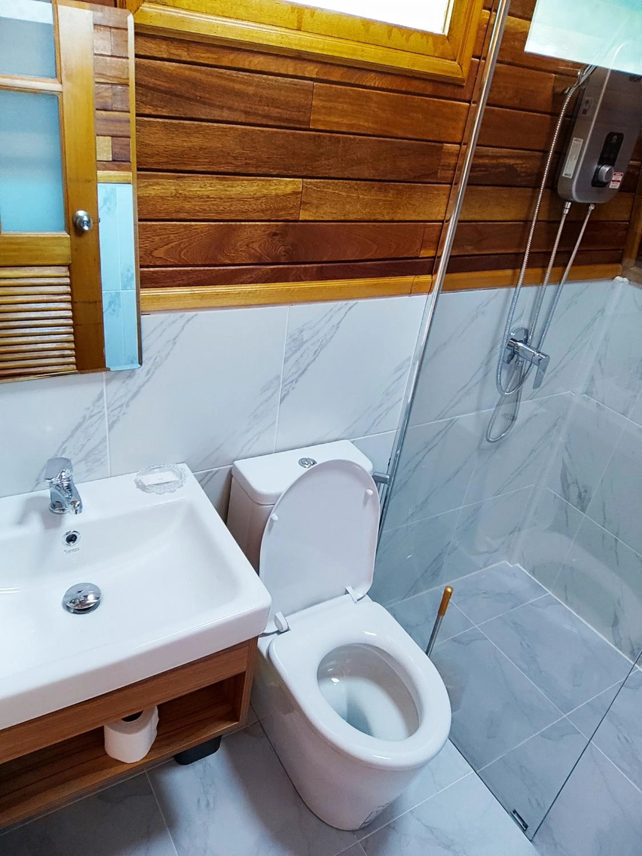 Toilet in Mumsa Beach Resort & Restaurant