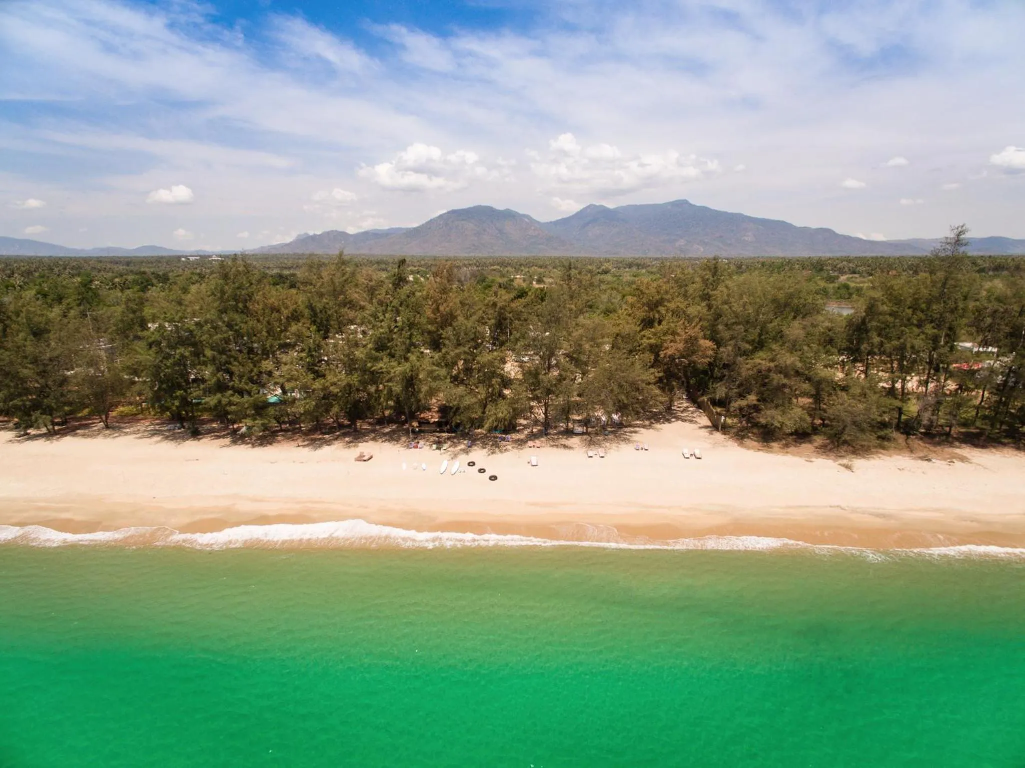 Property building in Mumsa Beach Resort & Restaurant