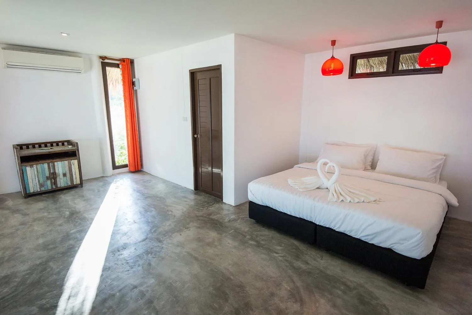 Photo of the whole room, Bed in Mumsa Beach Resort & Restaurant