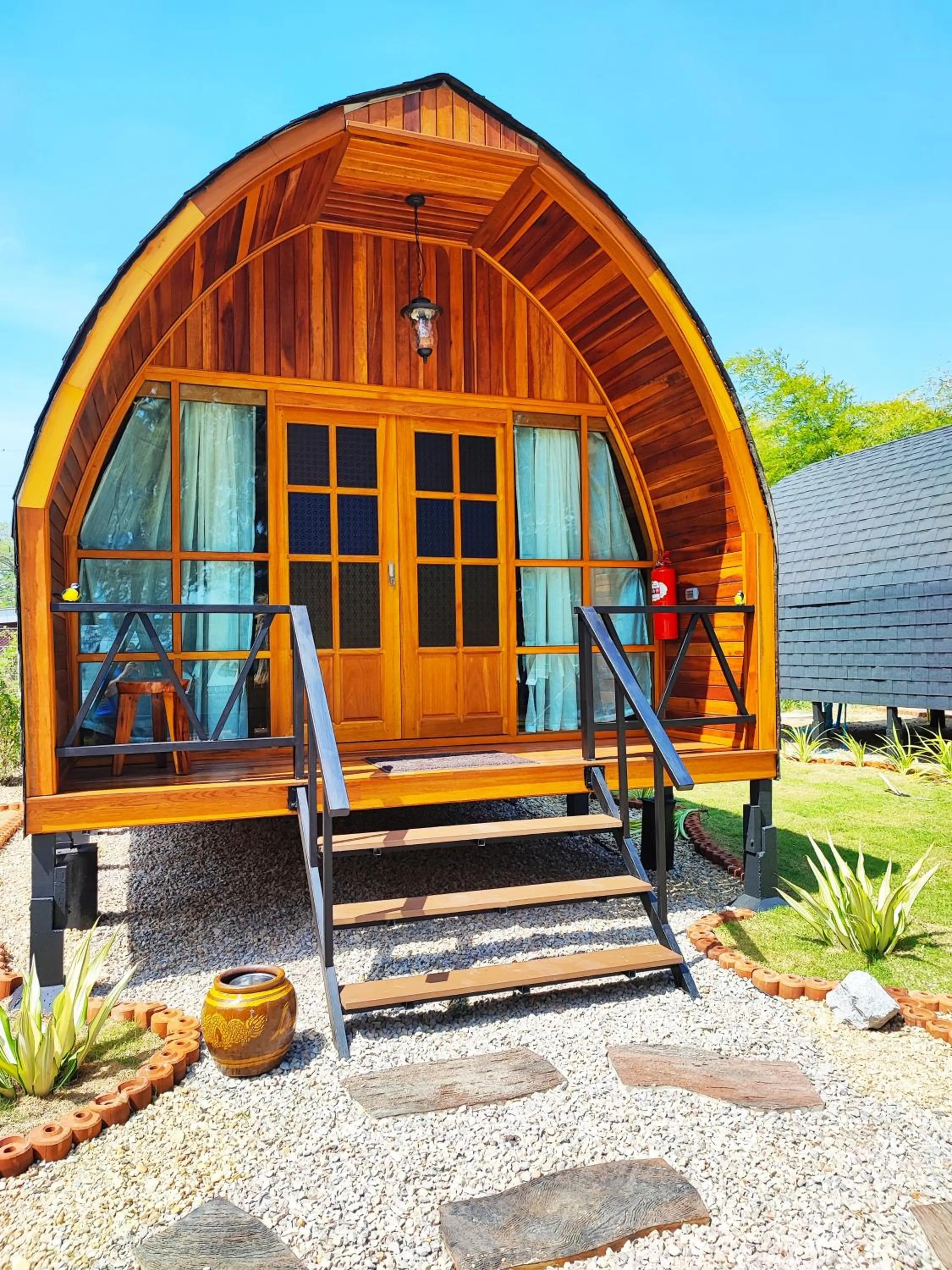 Property building in Mumsa Beach Resort & Restaurant