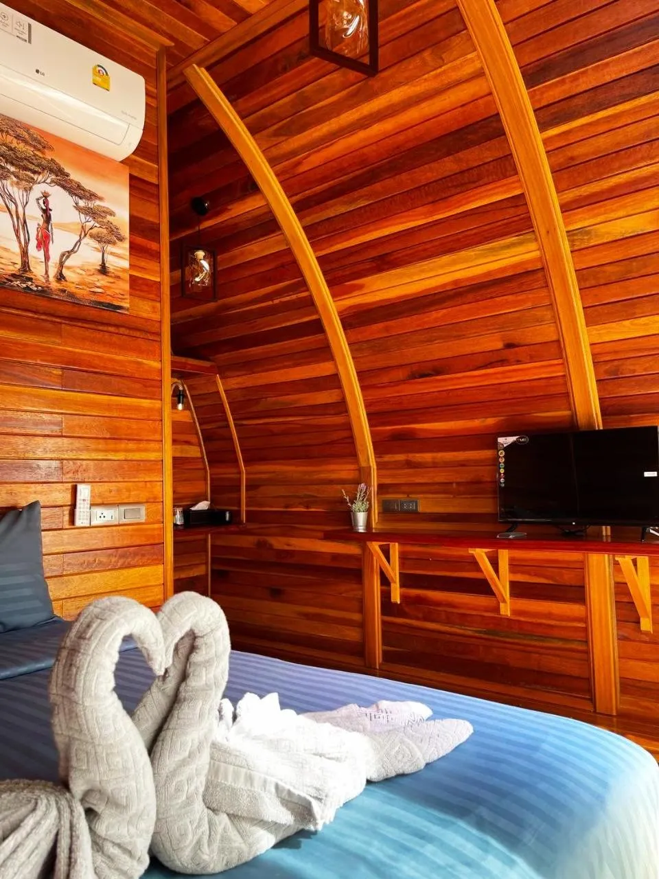 TV and multimedia, Bed in Mumsa Beach Resort & Restaurant