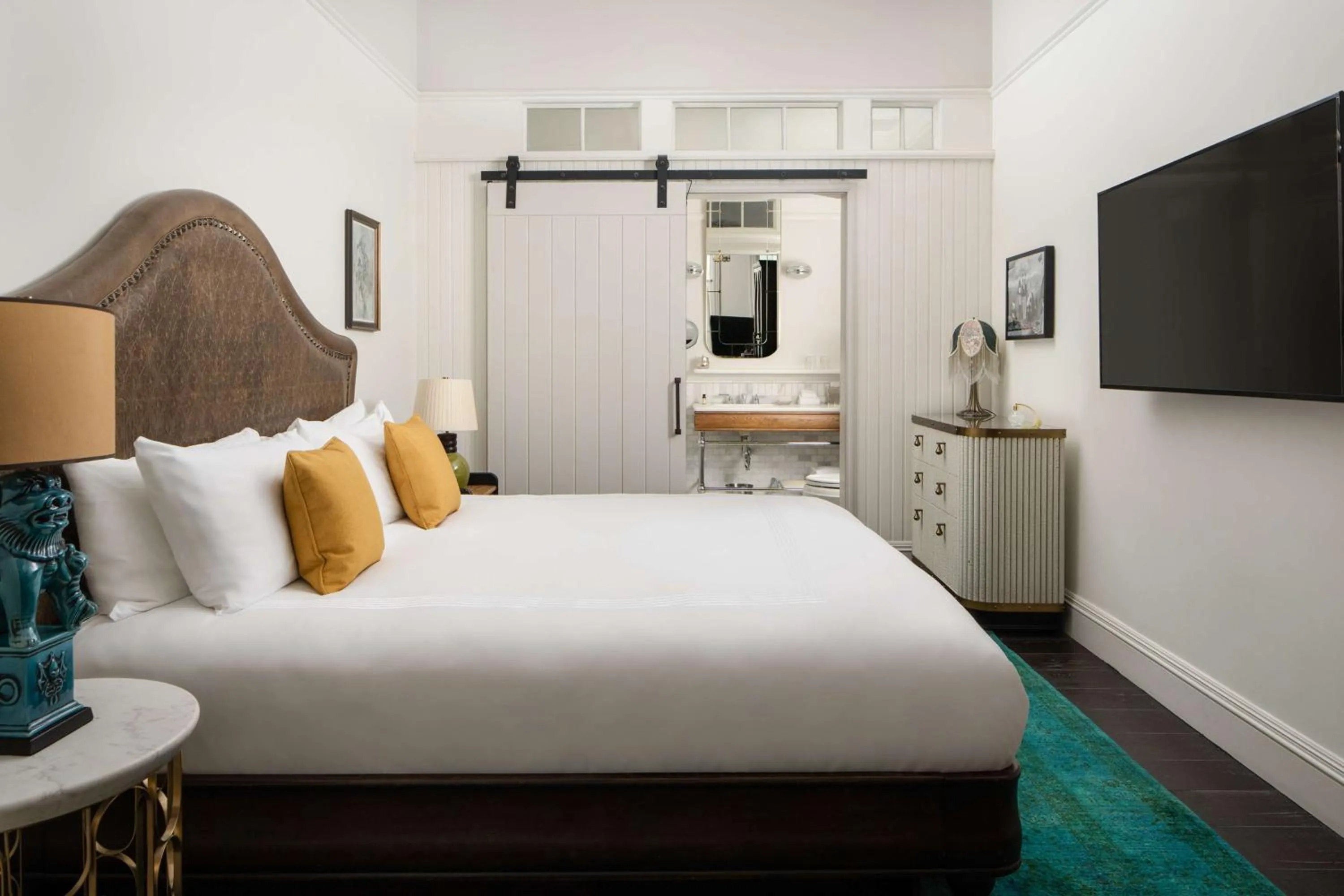 Photo of the whole room, Bed in The Beekman, A Thompson Hotel, by Hyatt