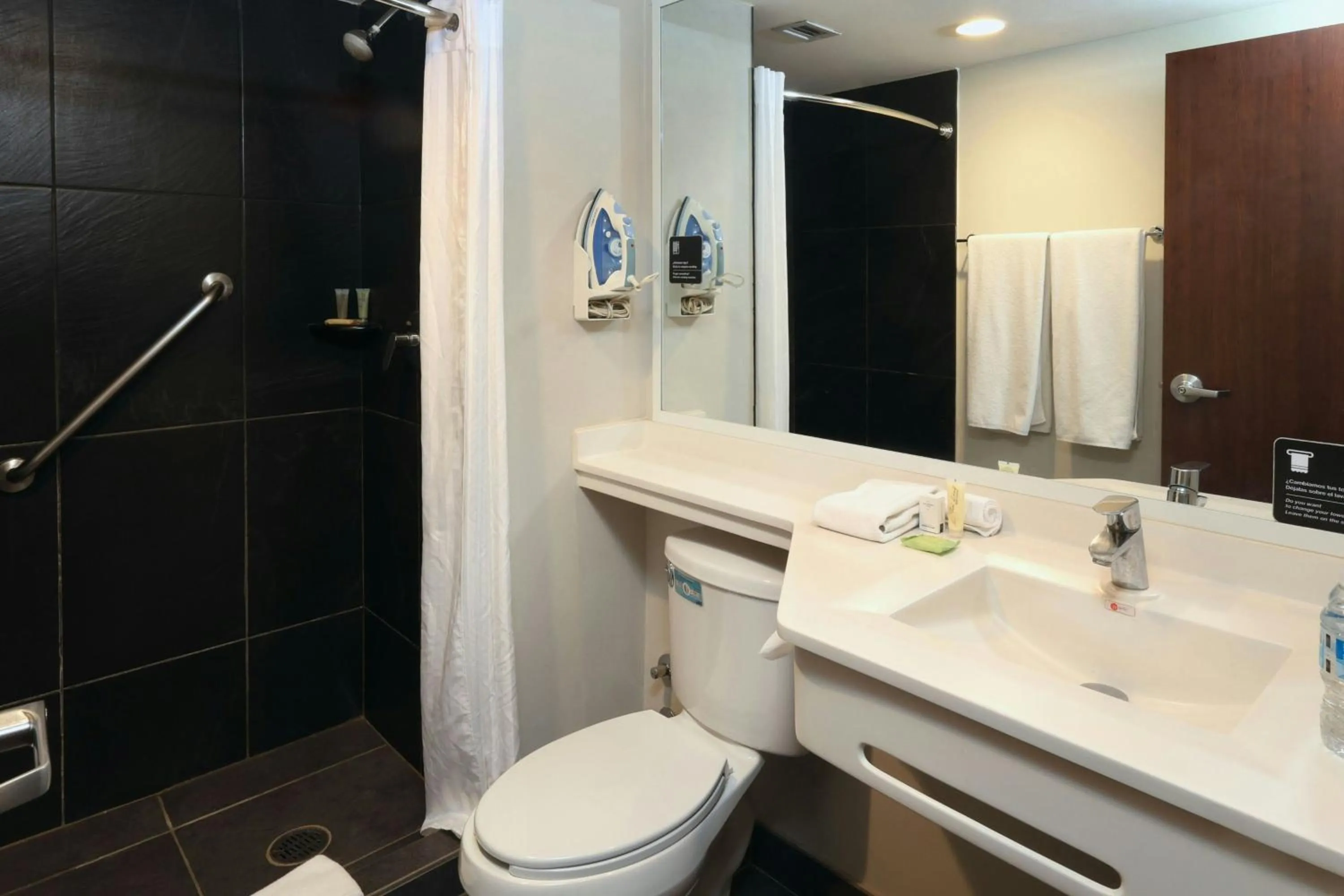 Bathroom in City Express Plus by Marriott Monterrey Galerías