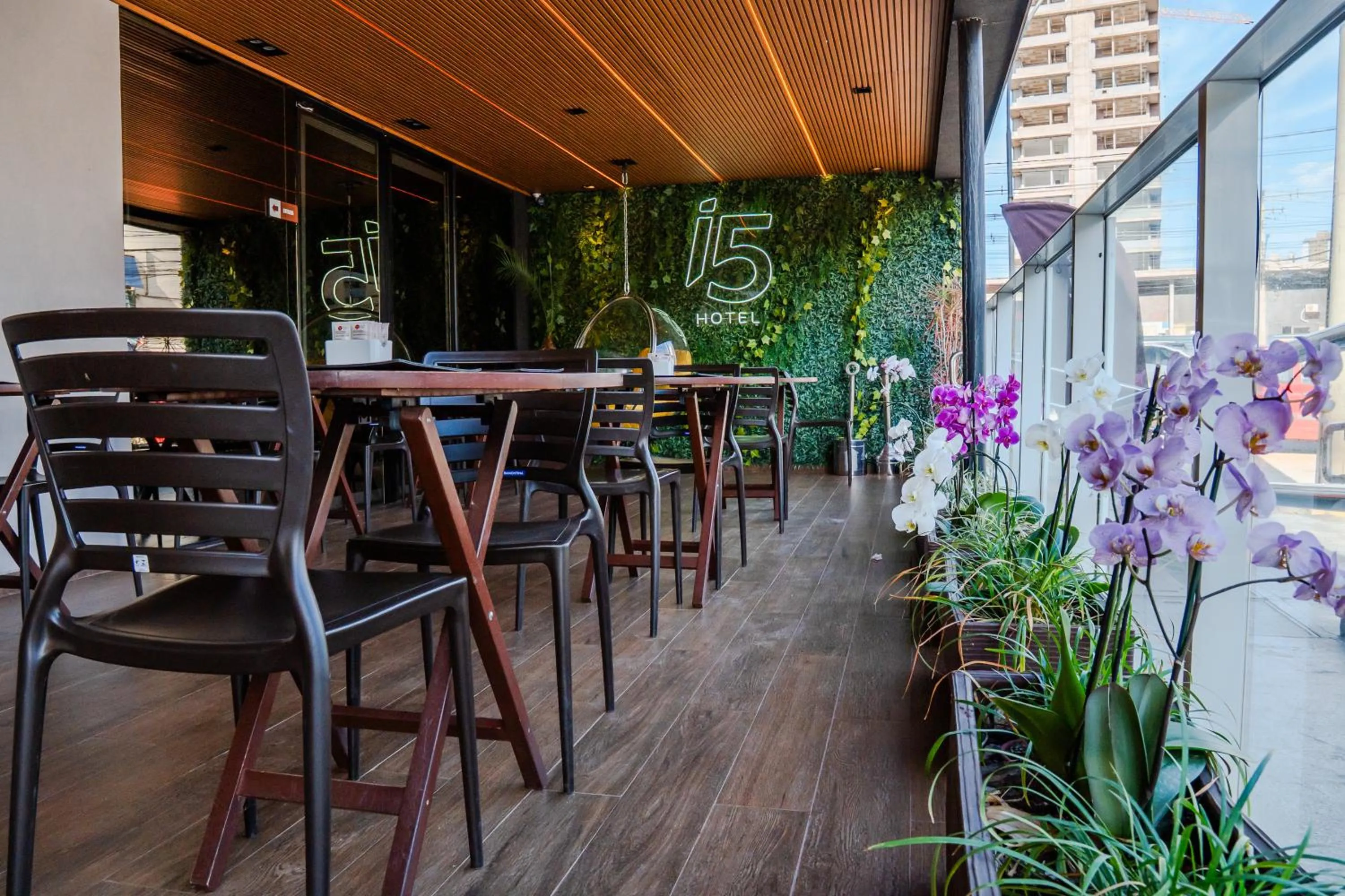 Seating area in i5 Hotel Águas Claras