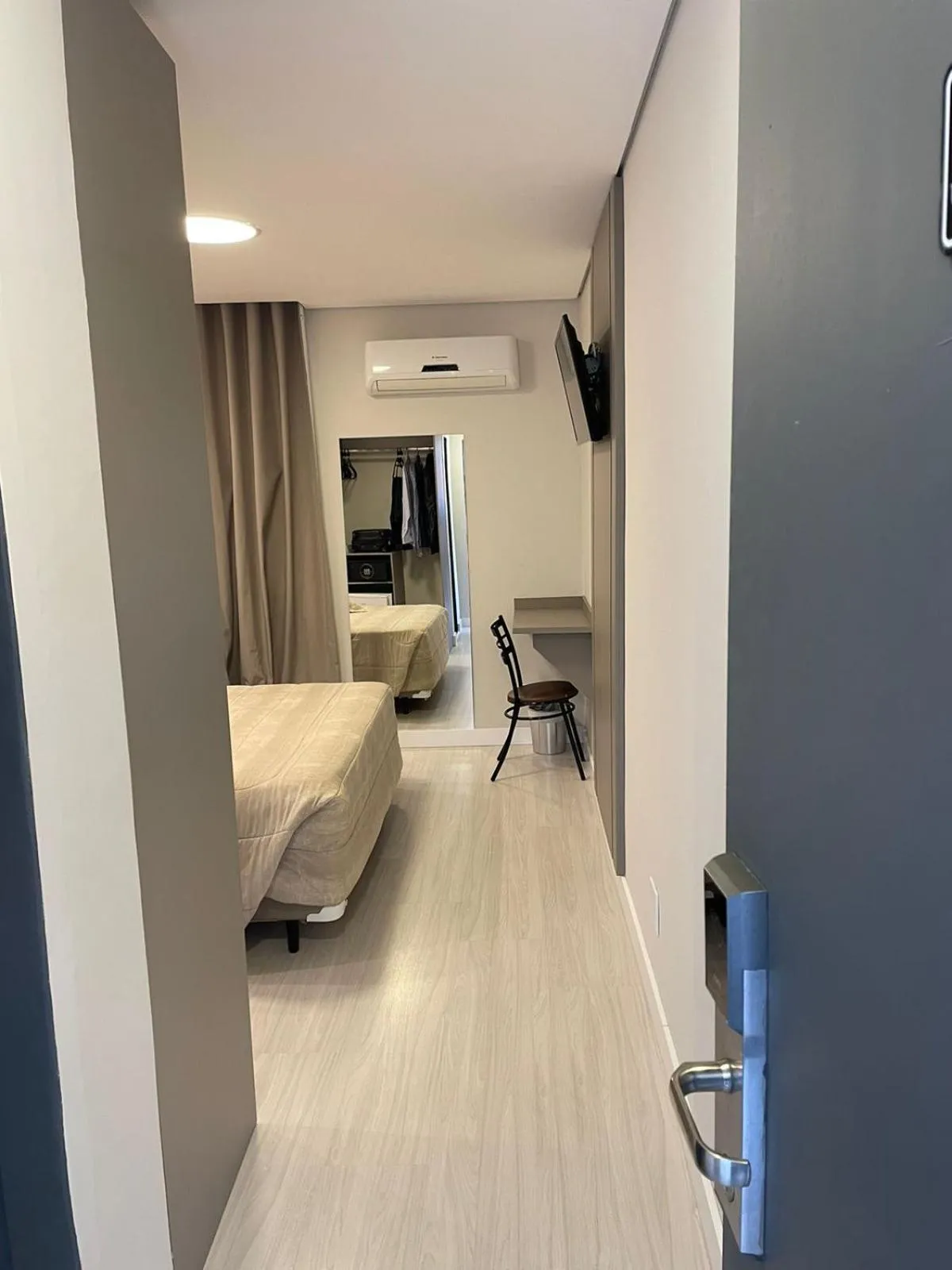 air conditioner, Bed in Hotel Colonial