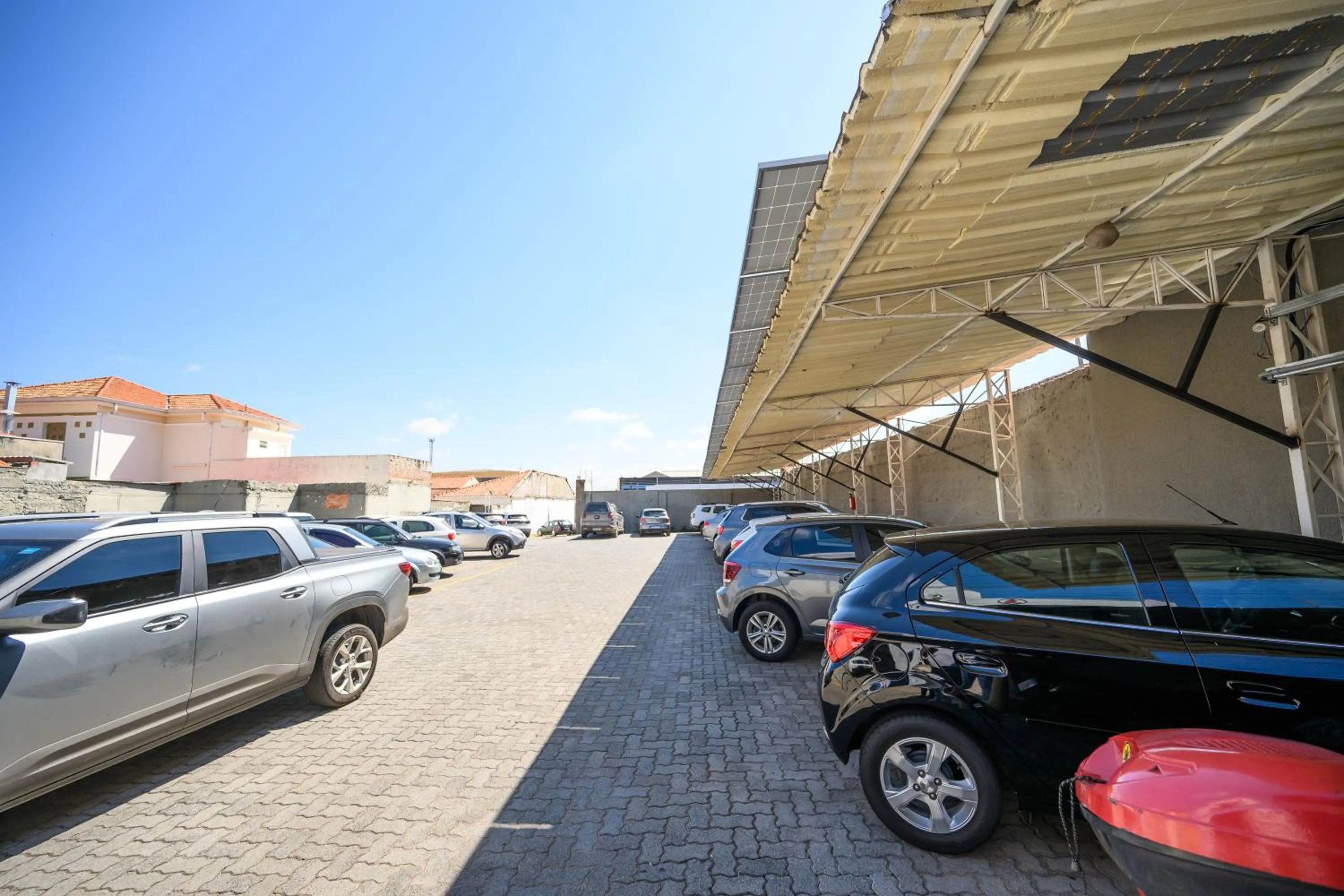 Parking in Hotel Colonial