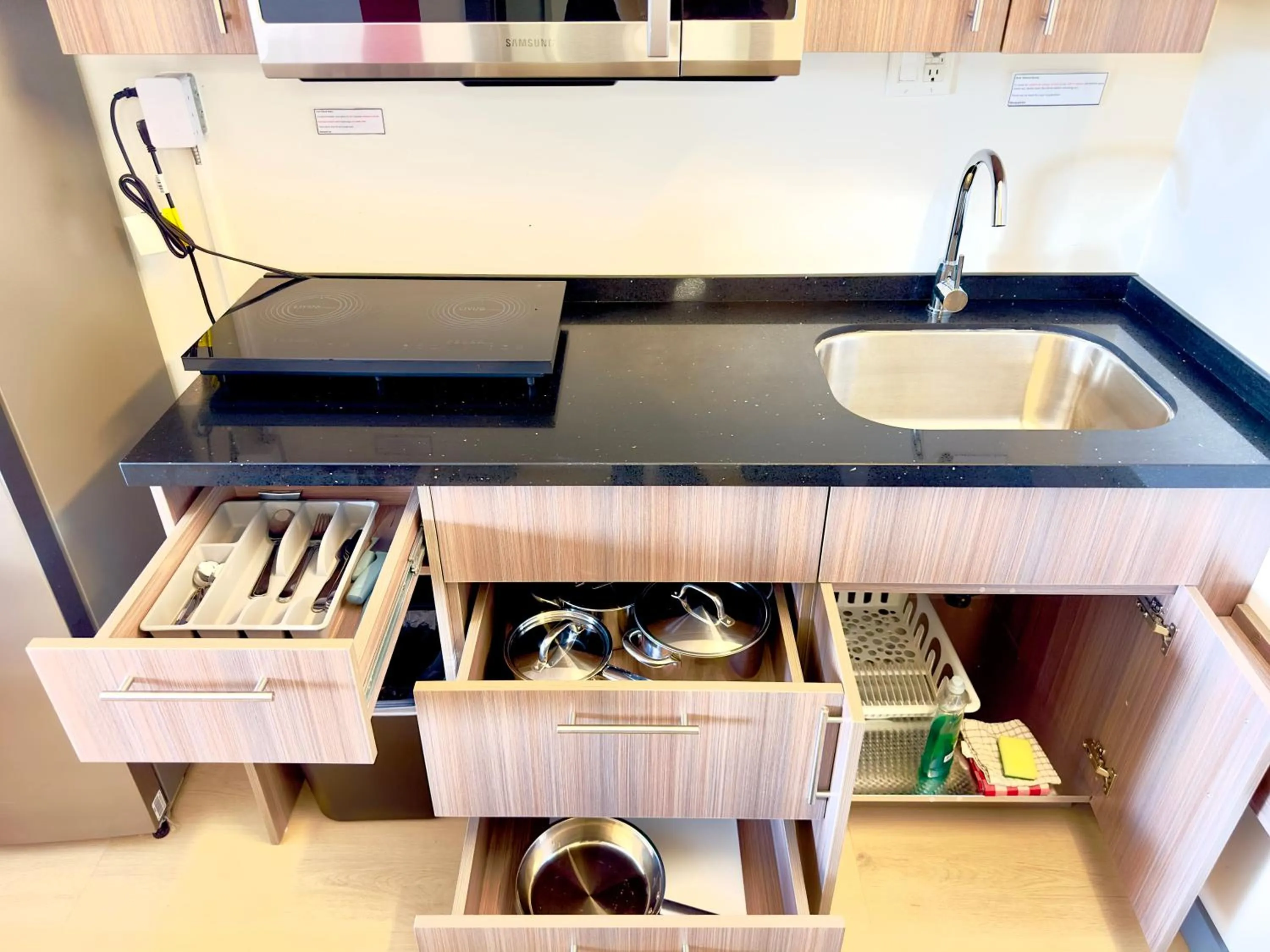 Deluxe Single Room in Westport Inn