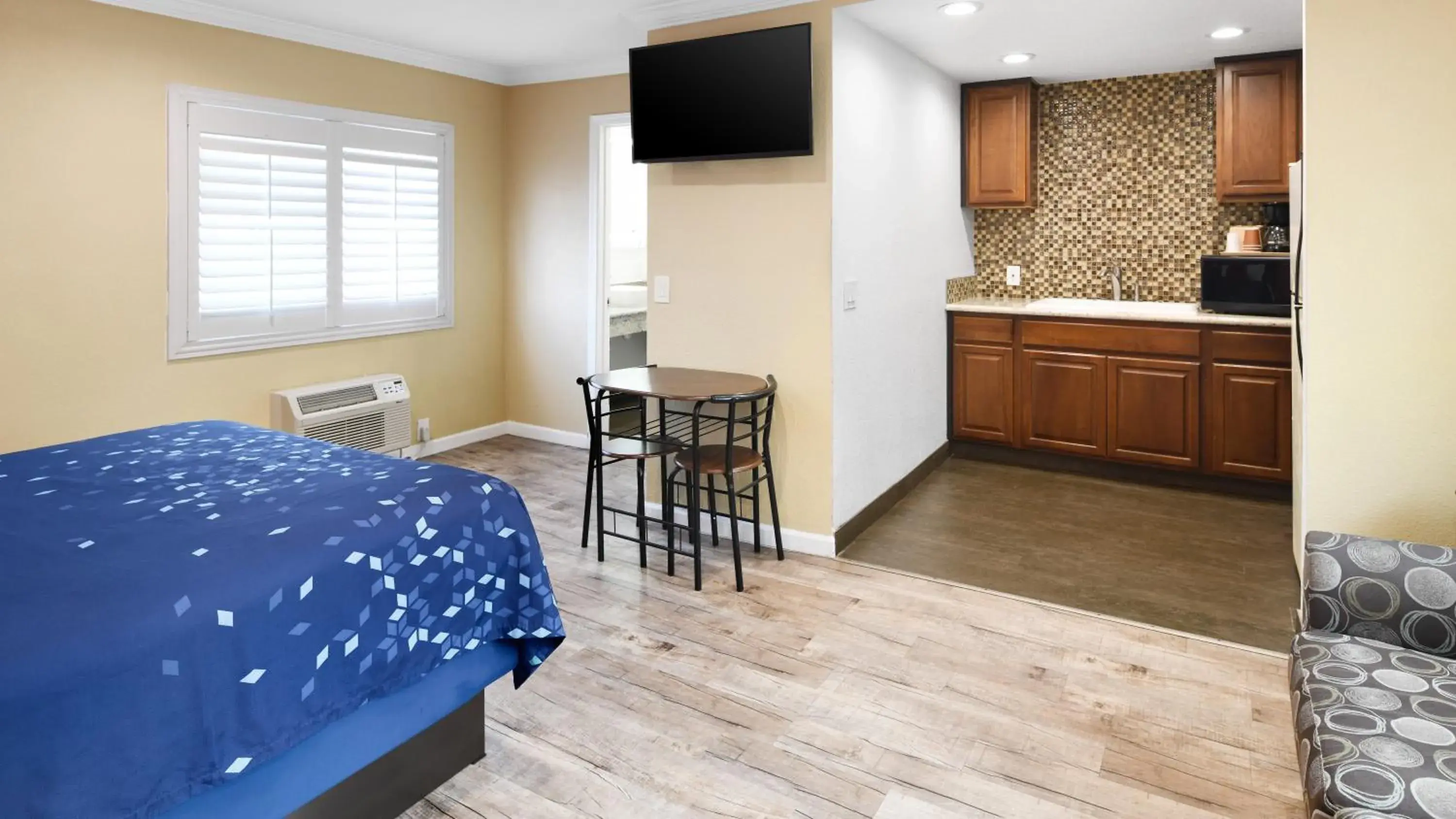 Deluxe Queen Studio in Scandia Motel Deluxe Queen Studio in Scandia Motel