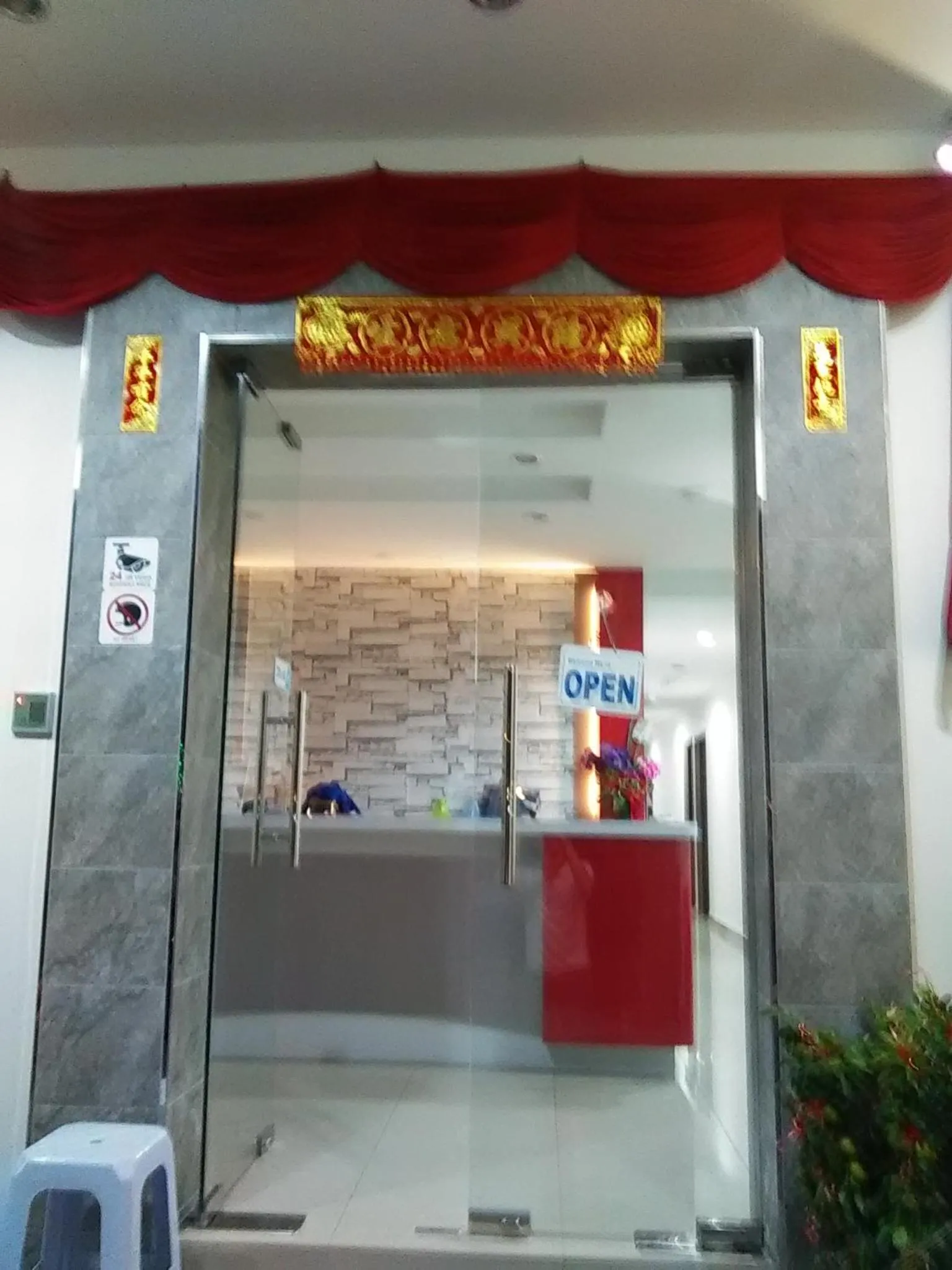 Facade/entrance in Thanks Hotel