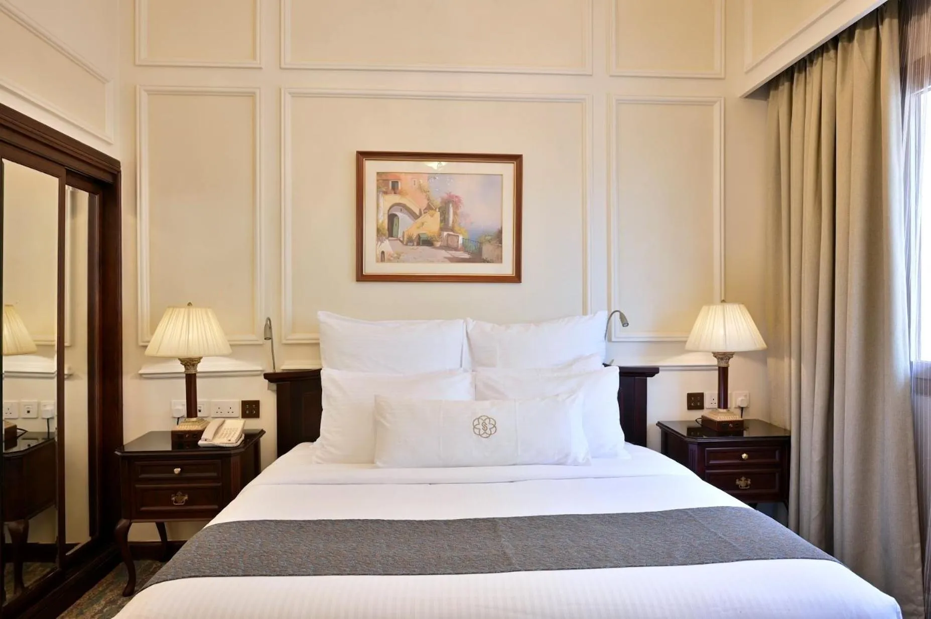 Bed in Sunset Jeddah