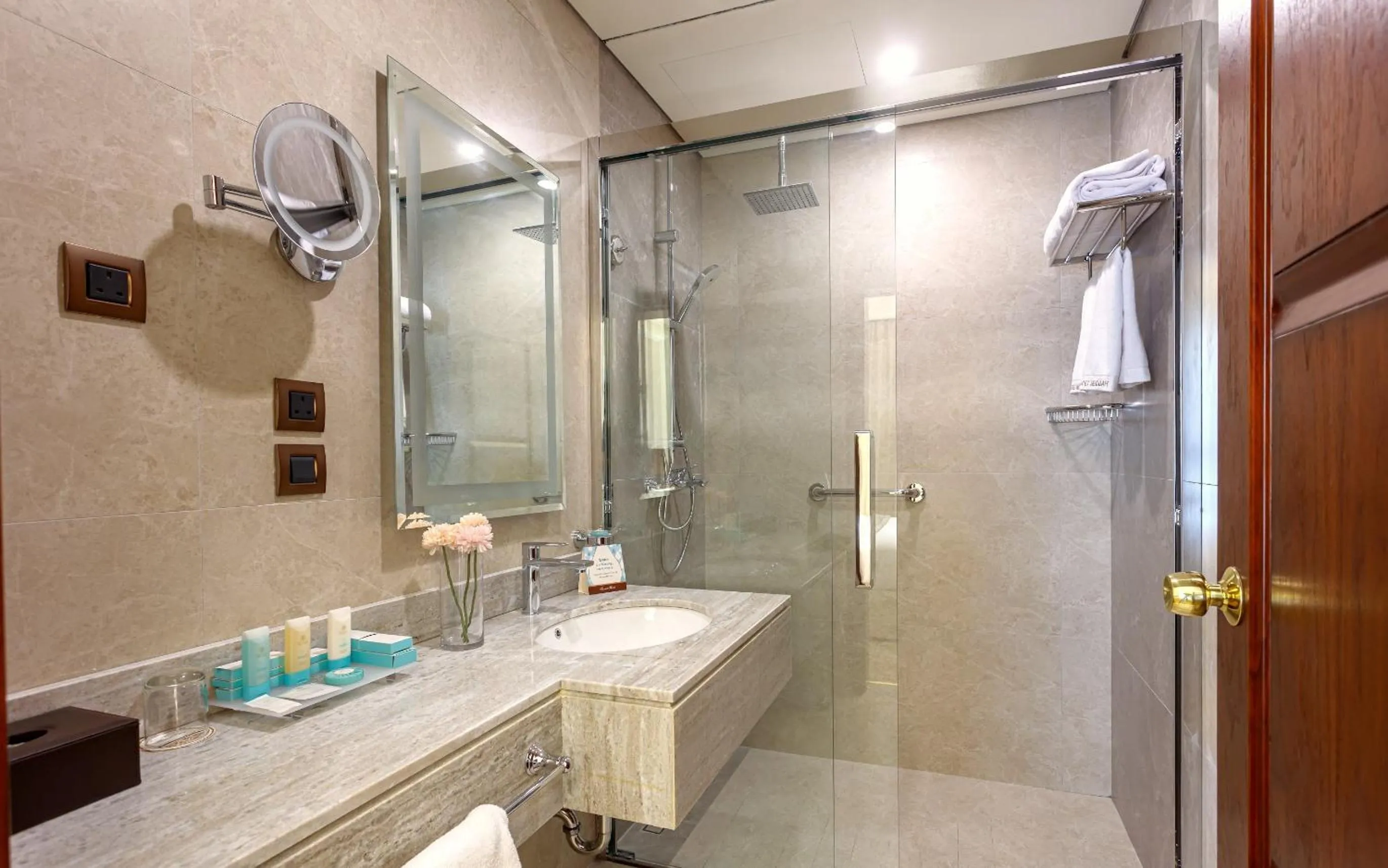 Shower in Sunset Jeddah