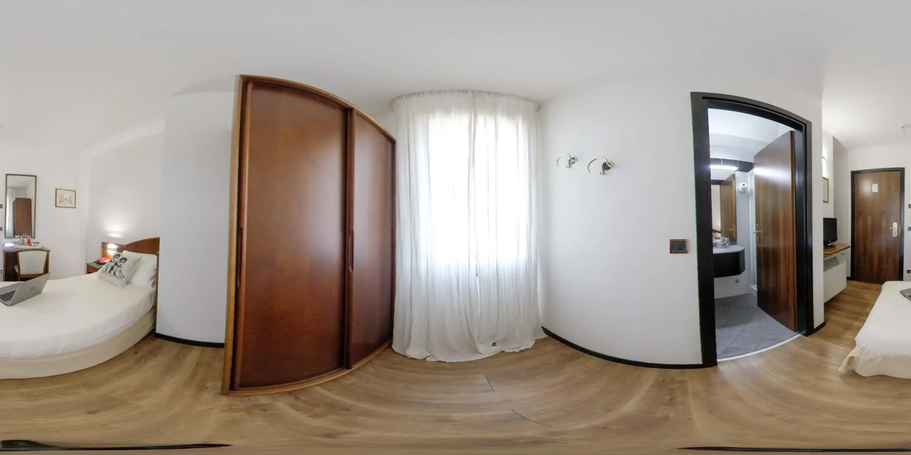 Small Single Room in Hotel Daunia Small Single Room in Hotel Daunia