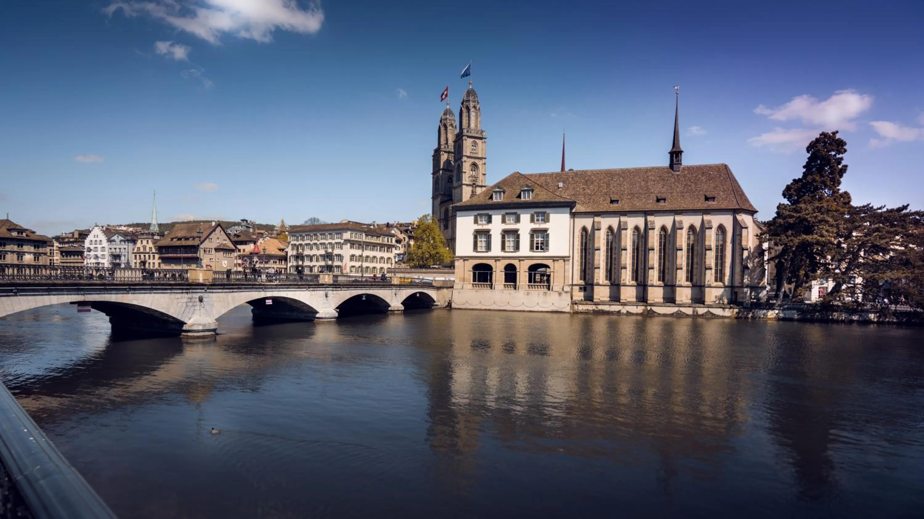 Nearby landmark in Lake Side Location Bellevue