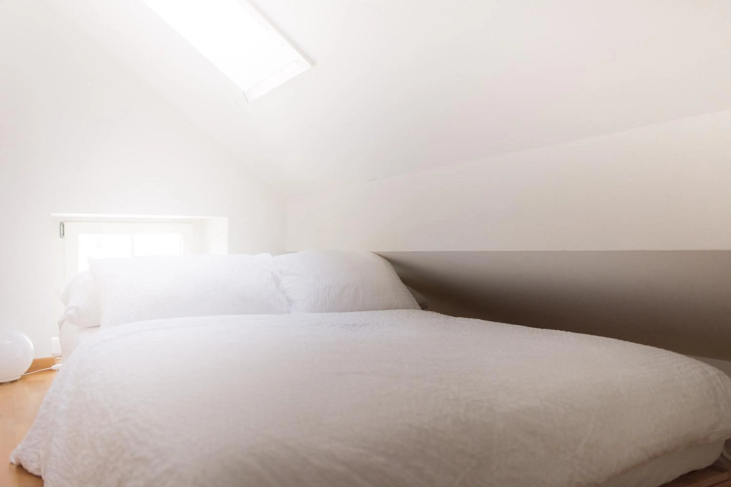 Bedroom, Bed in Lake Side Location Bellevue