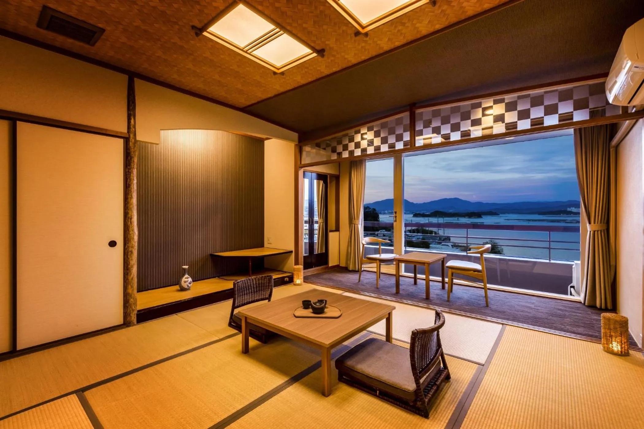 Photo of the whole room in Ooedo Onsen Monogatari Premium Shirahama Gyoen