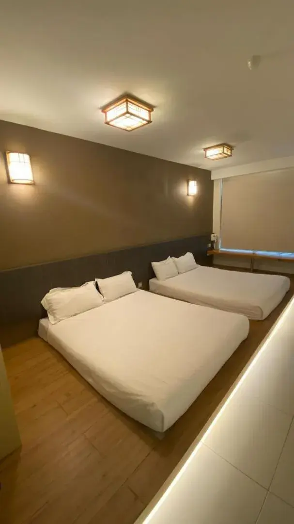 Japanese Family With Window in Hotel Vevo Puchong Malaysia Japanese Family With Window in Hotel Vevo Puchong Malaysia