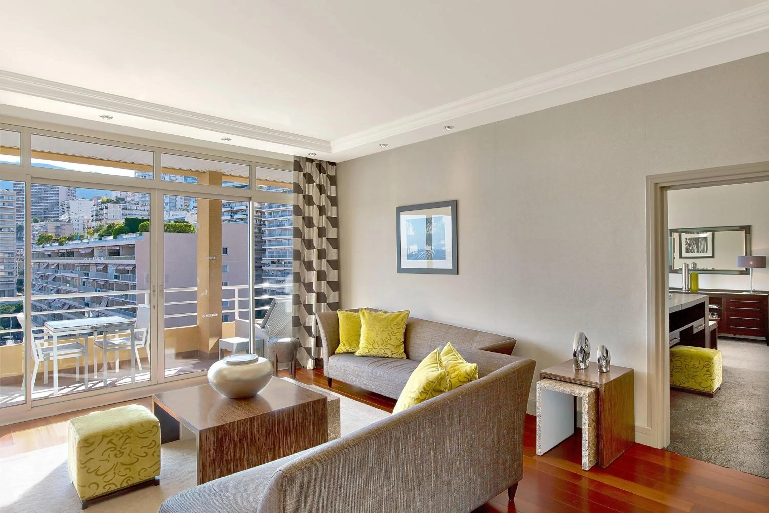 Photo of the whole room in Le Méridien Beach Plaza