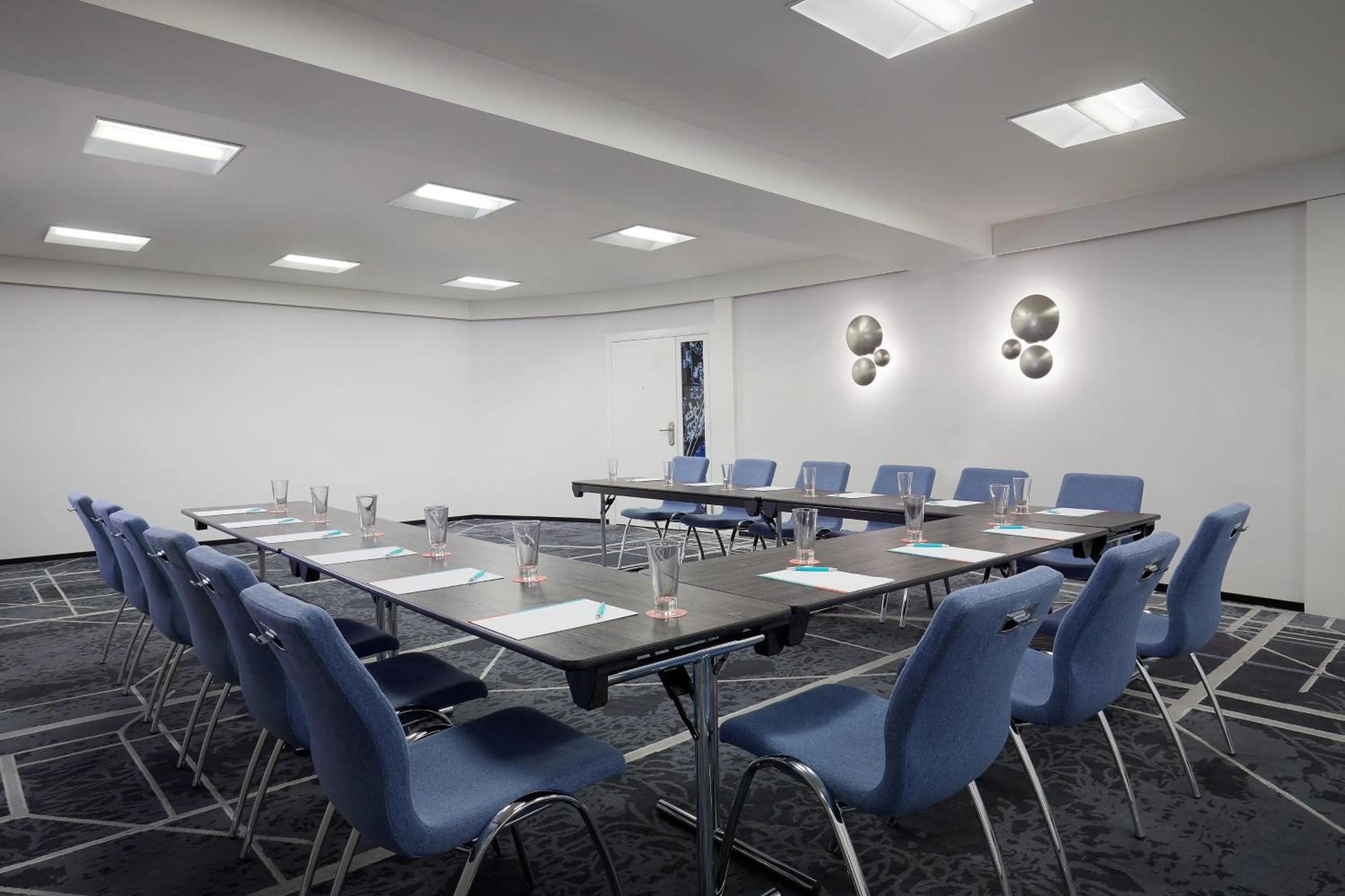 Meeting/conference room in Le Méridien Beach Plaza