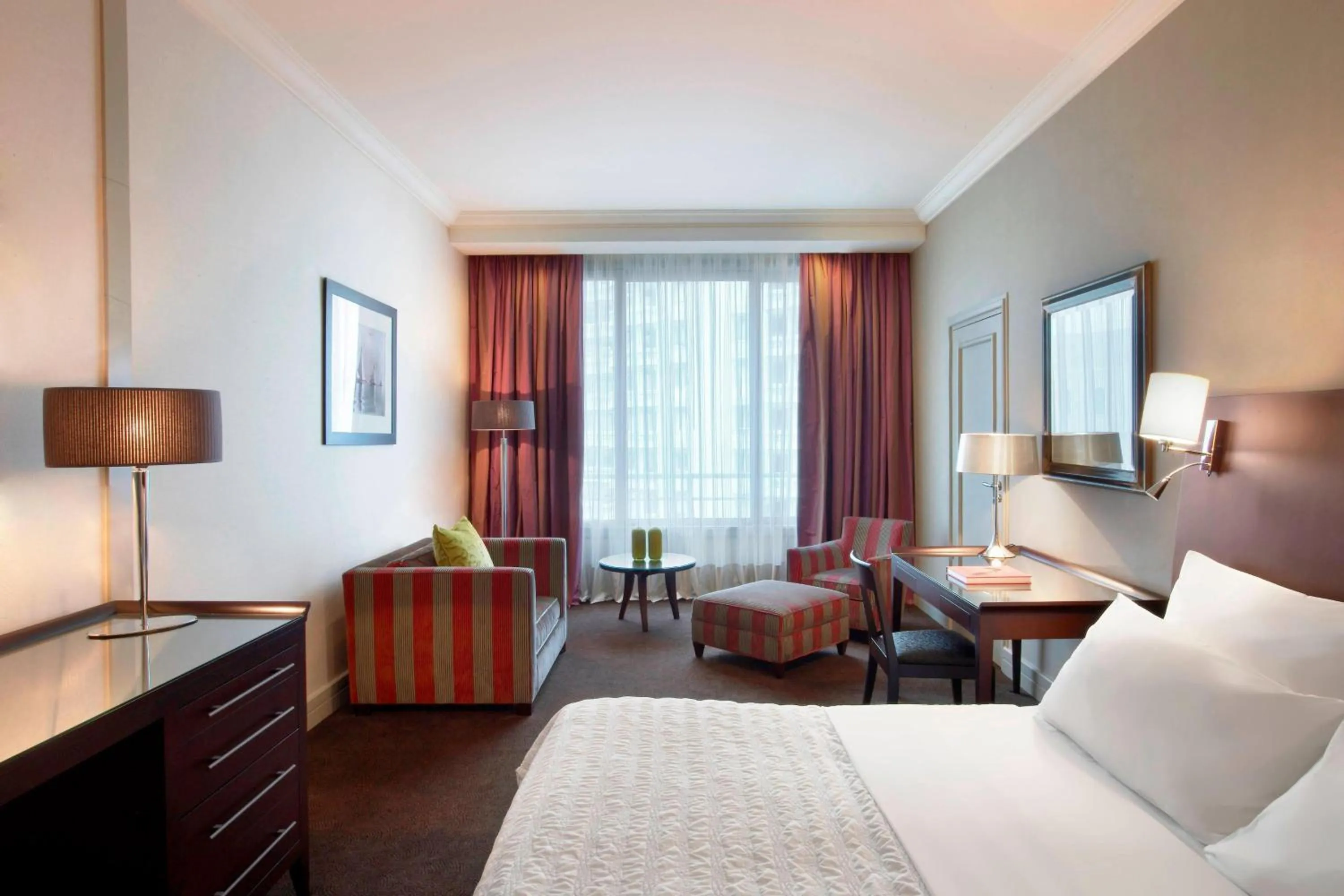 Photo of the whole room, Bed in Le Méridien Beach Plaza