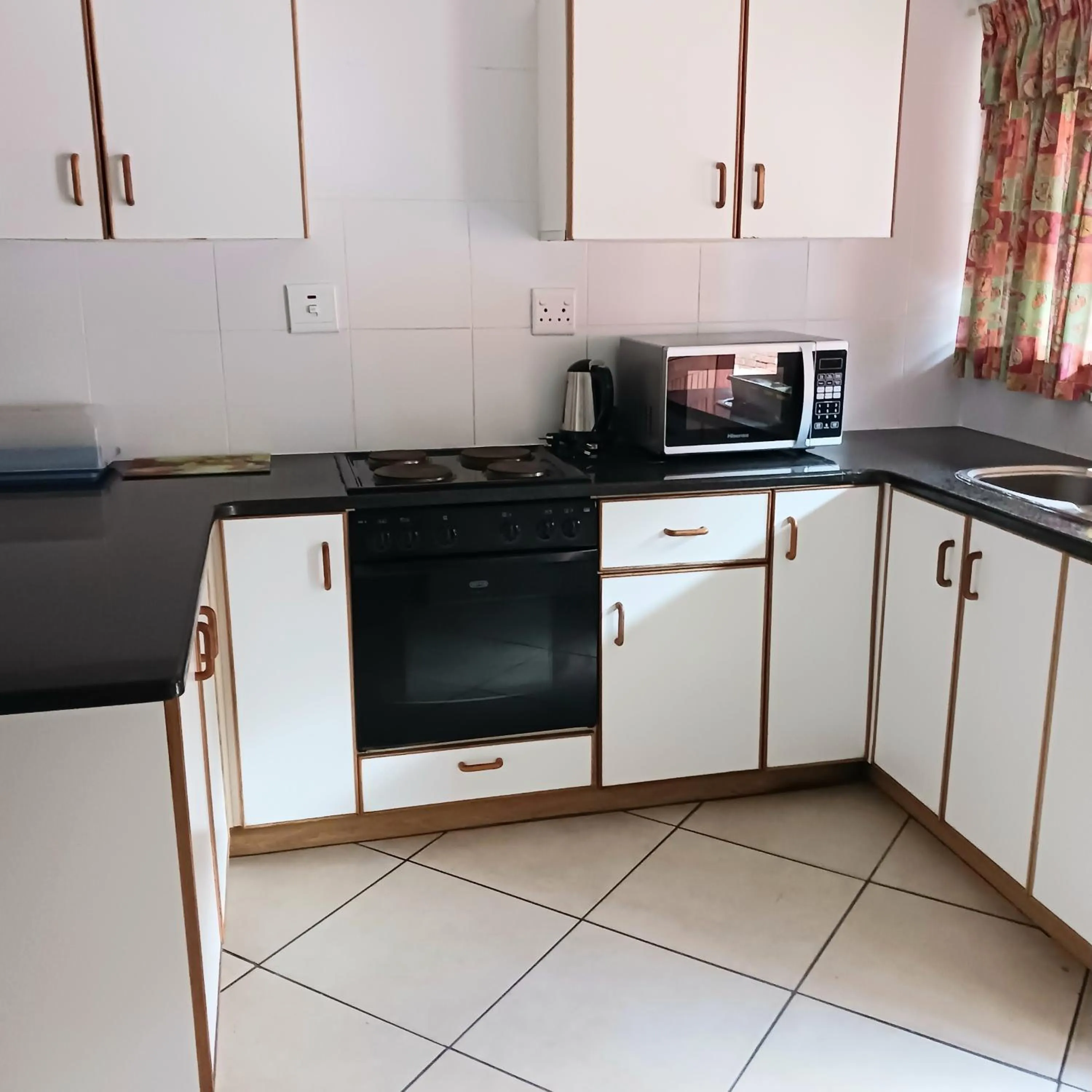 Kitchen or kitchenette in St Lucia Palms