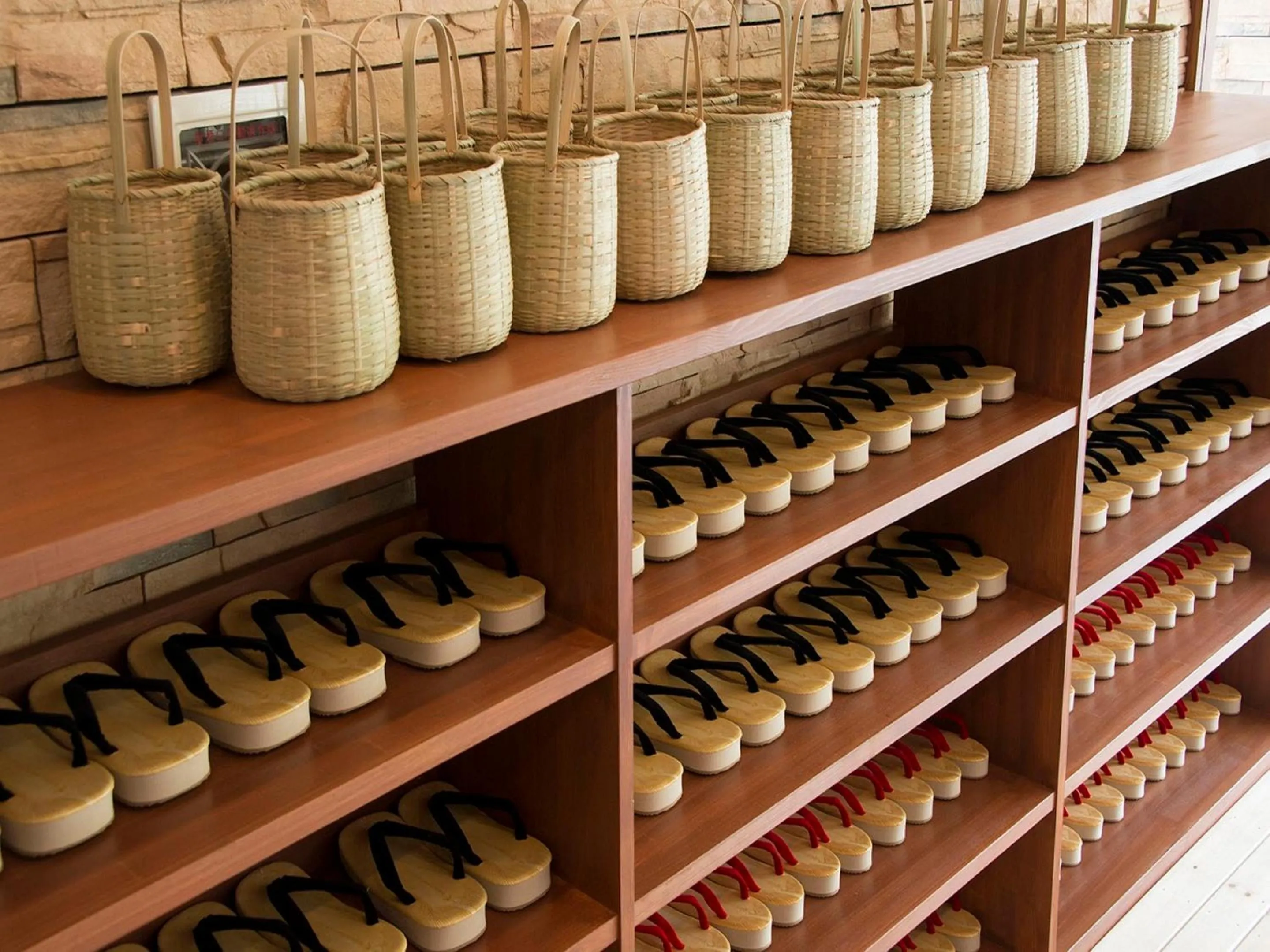 Area and facilities in Ooedo Onsen Monogatari Dogo