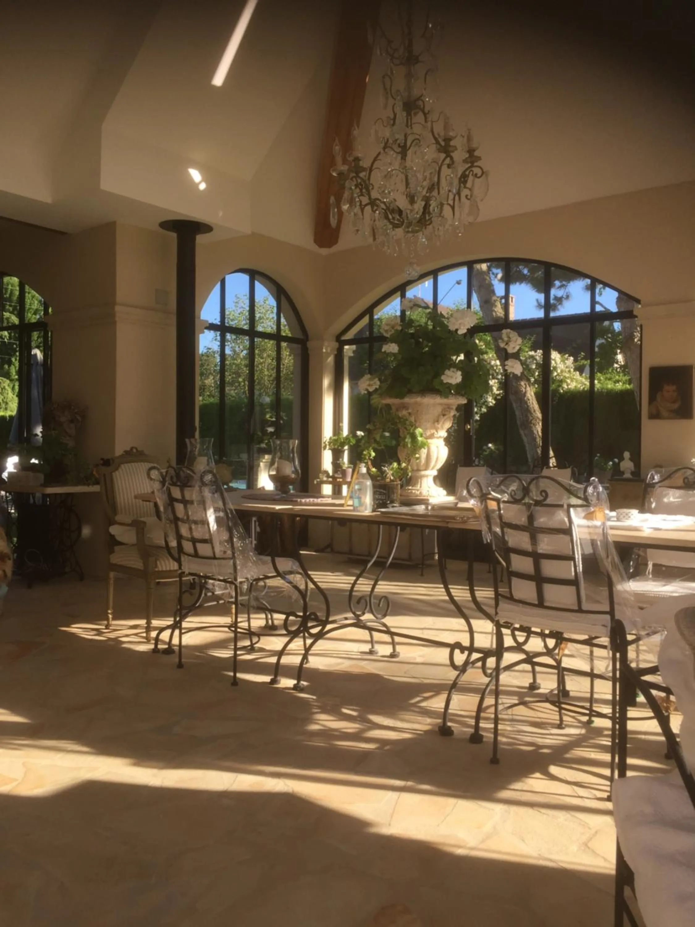 Lounge or bar in Les Prémices De La Forêt