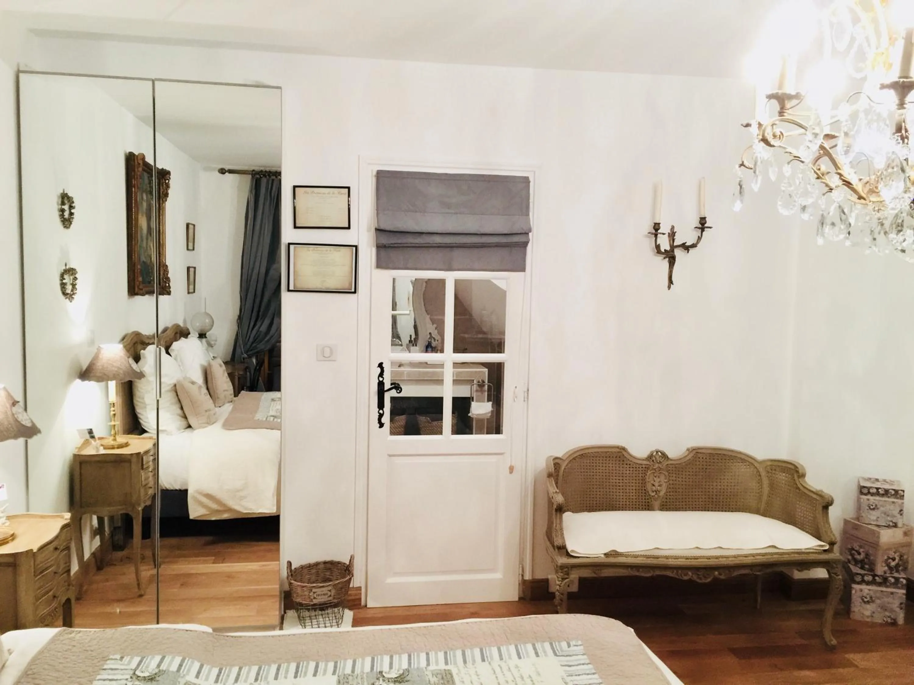 Photo of the whole room in Les Prémices De La Forêt