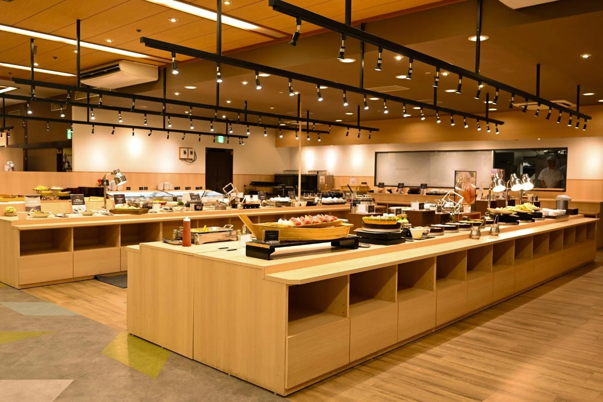 Restaurant/places to eat in Ooedo Onsen Monogatari Awazu Grand Hotel