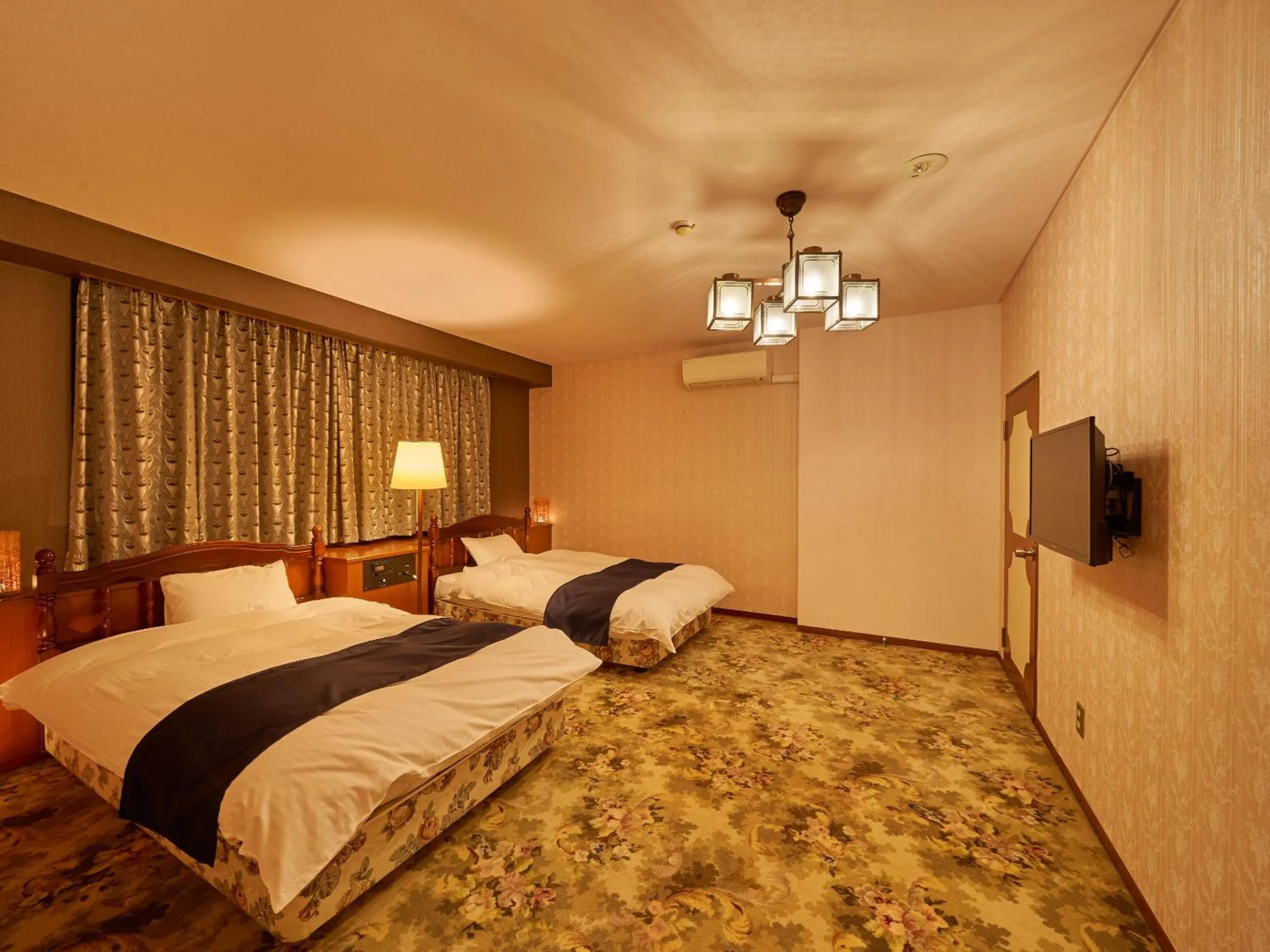 Photo of the whole room, Bed in Yukai Resort Ureshinokan