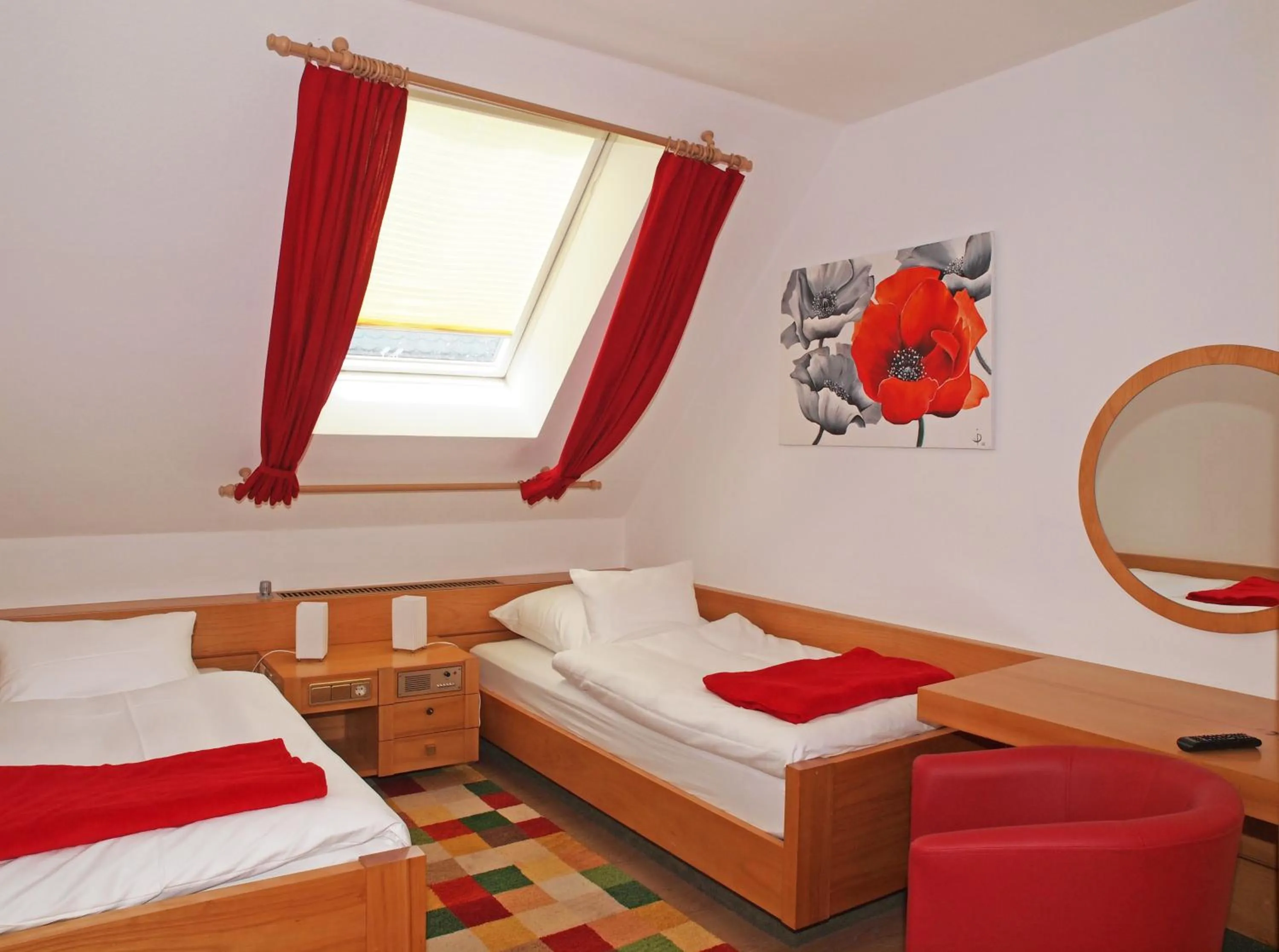 Photo of the whole room, Bed in Hotel Sonne29