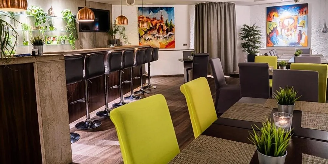 Restaurant/places to eat in Hotel Sonne29