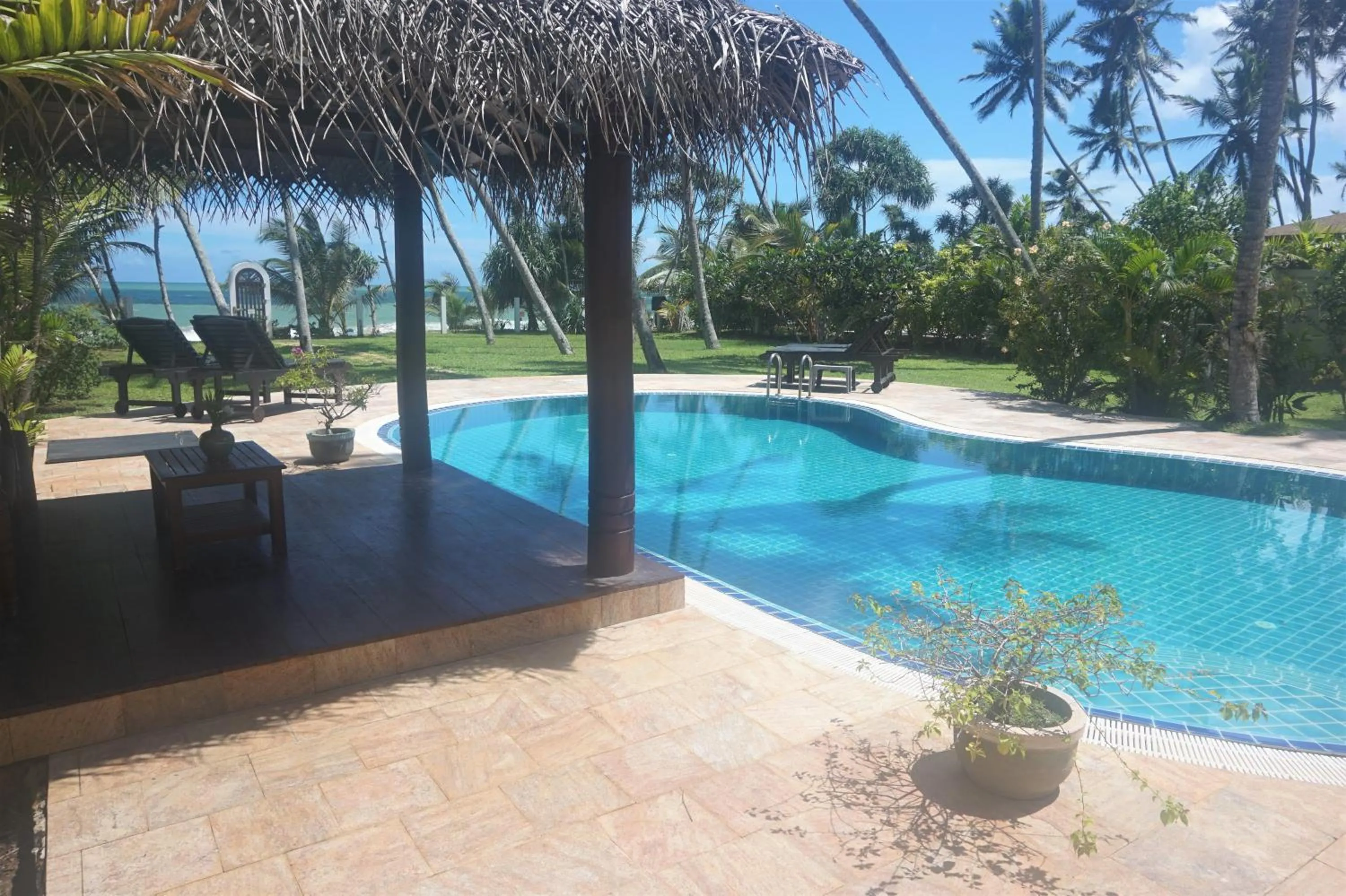 Swimming Pool in Lanka Beach Bungalows