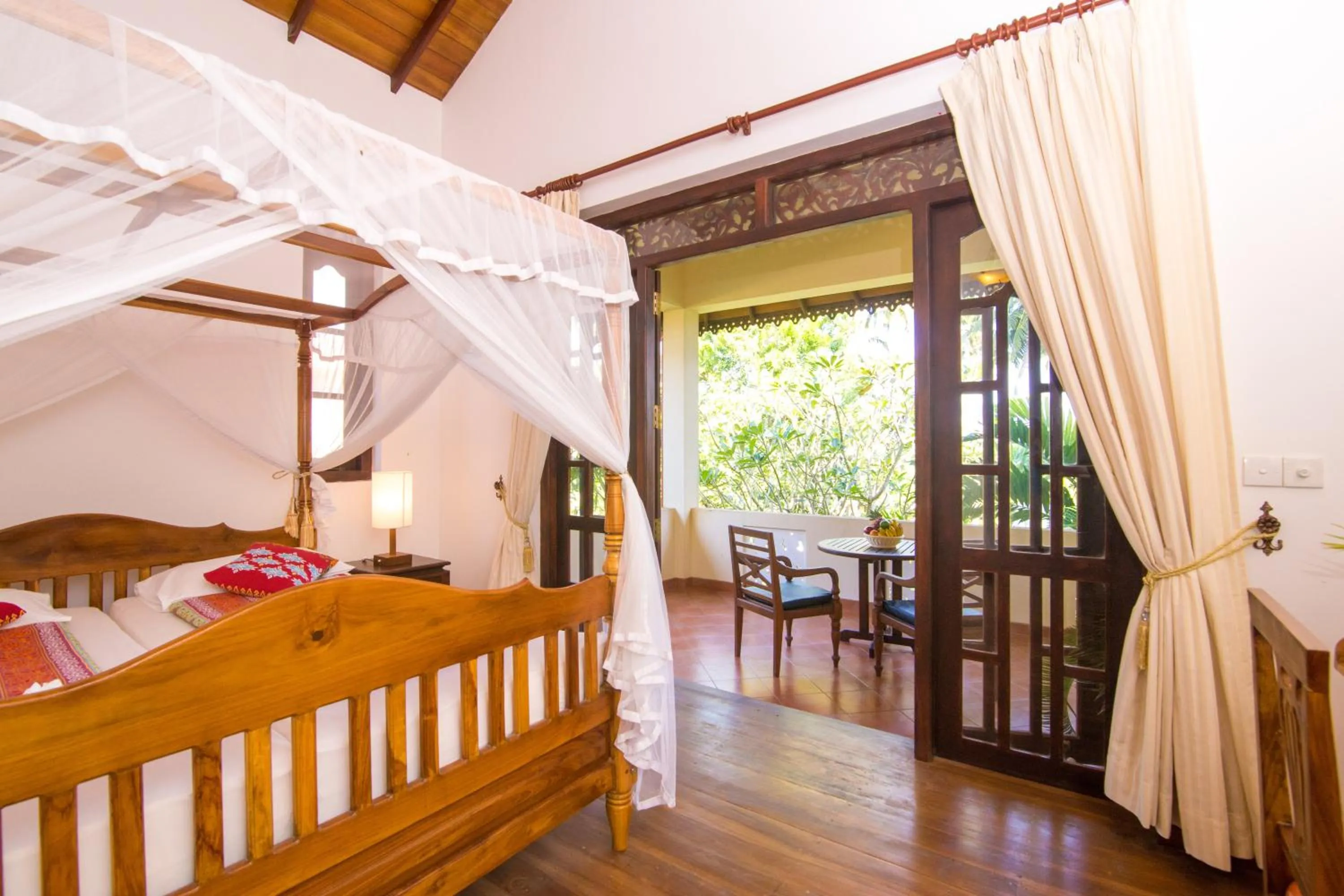 Photo of the whole room, Bunk Bed in Lanka Beach Bungalows