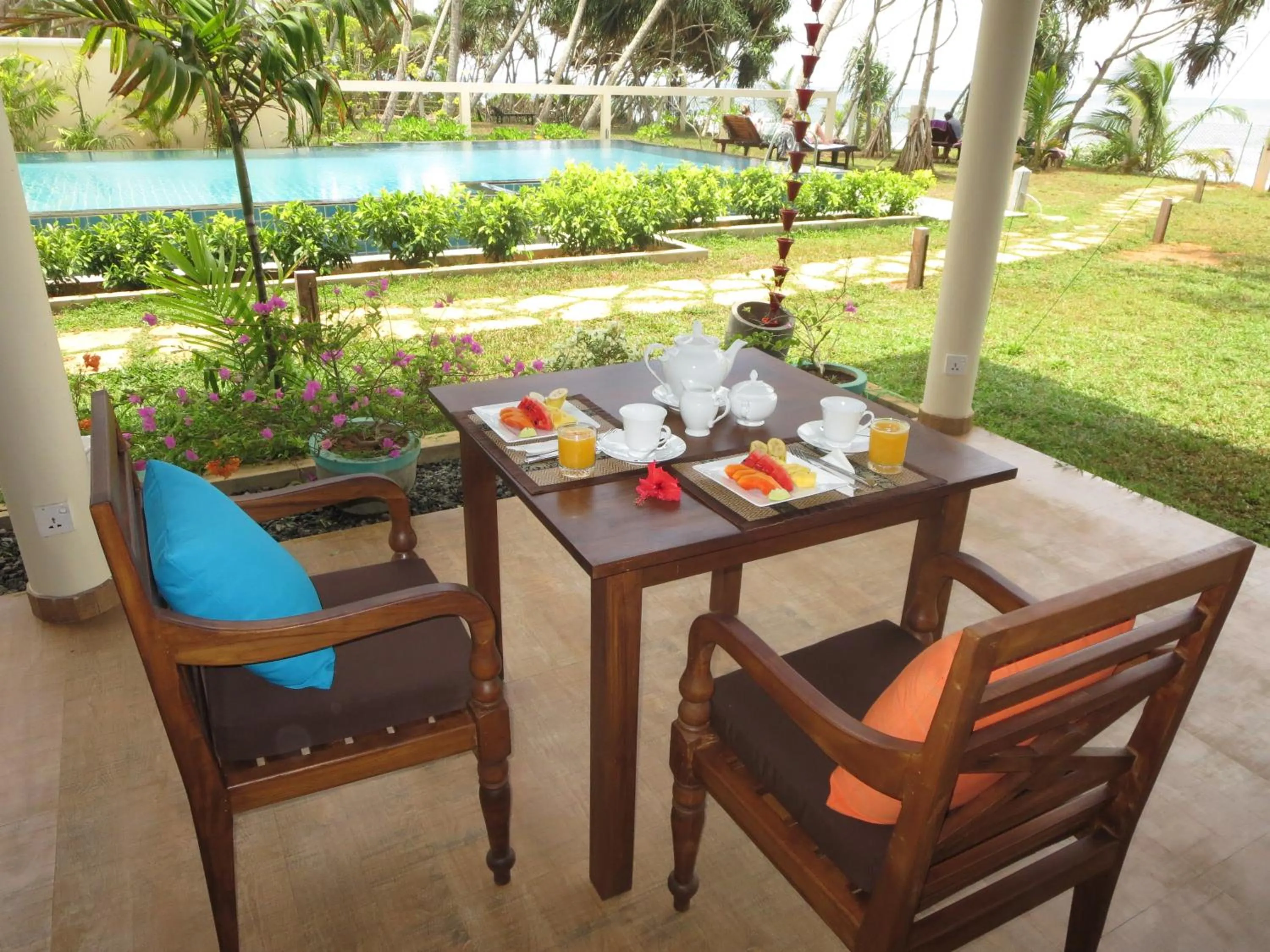 Area and facilities in Lanka Beach Bungalows