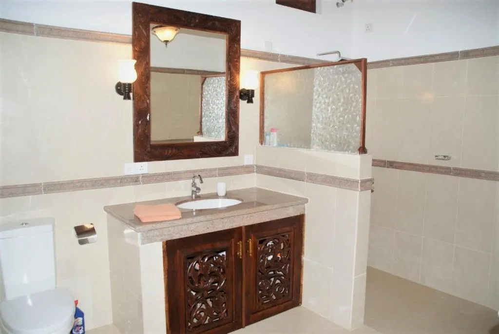 Bathroom in Lanka Beach Bungalows