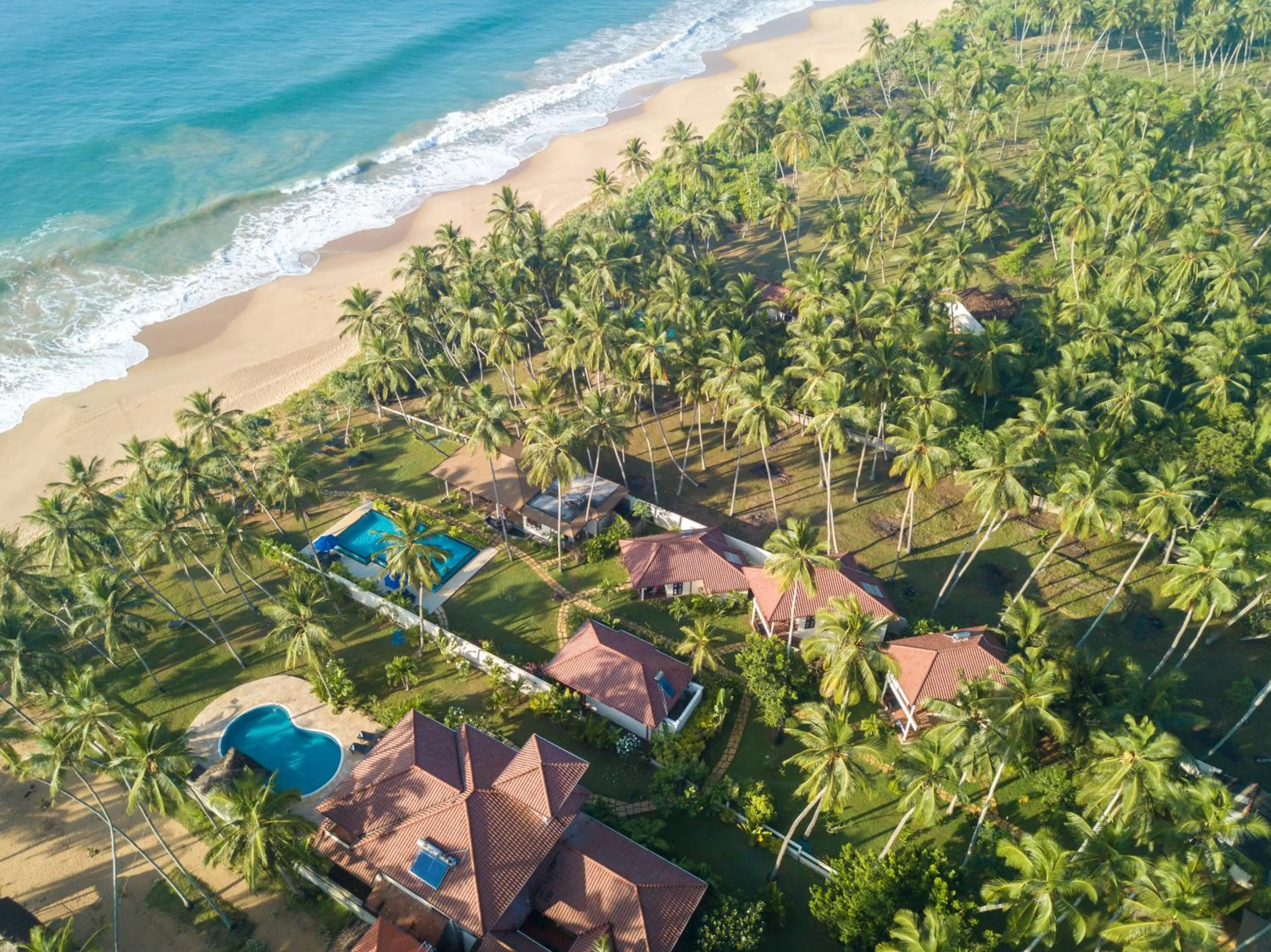 Bird's eye view, Bird's-eye View in Lanka Beach Bungalows