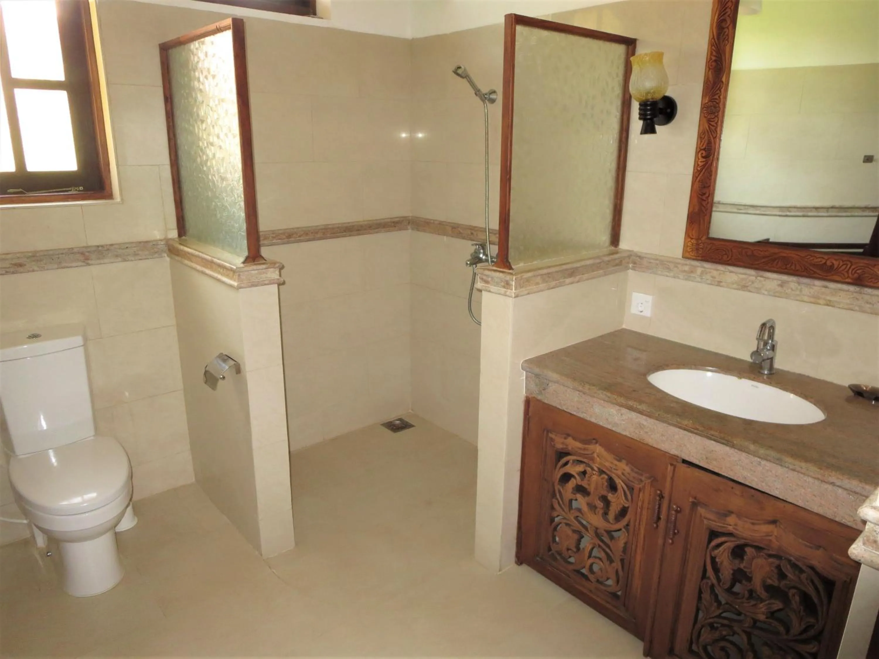 Bathroom in Lanka Beach Bungalows