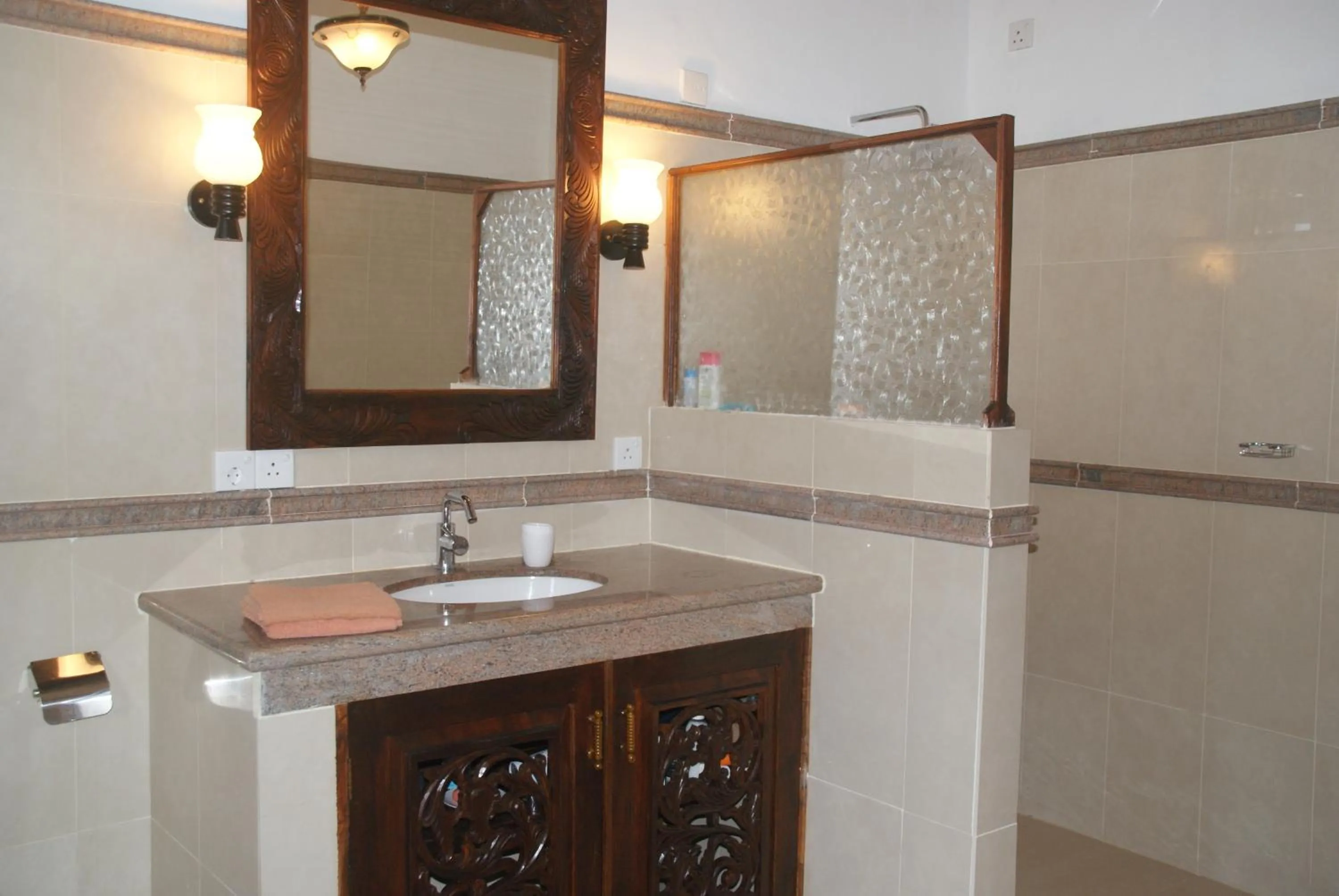 Bathroom in Lanka Beach Bungalows
