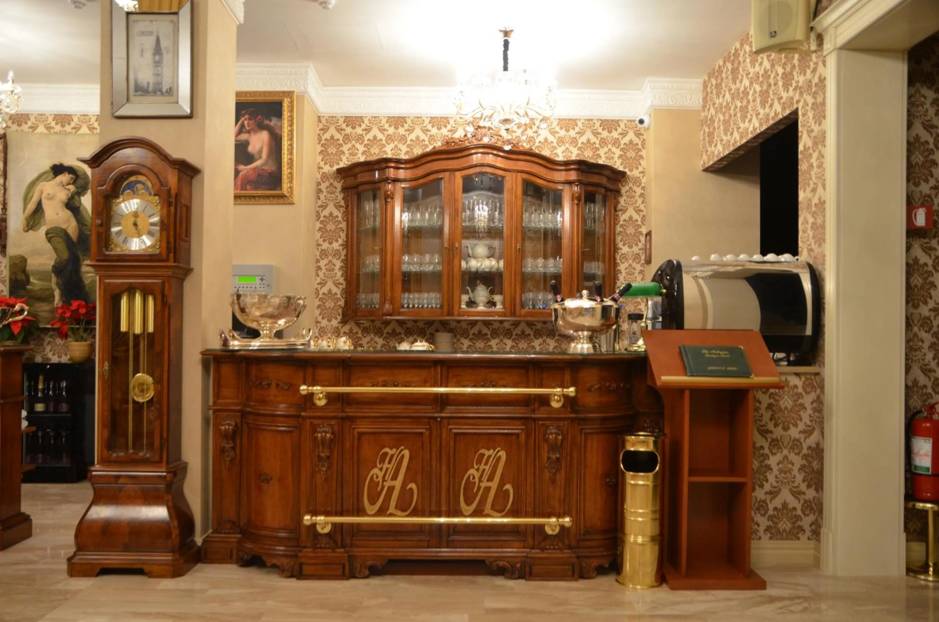 Lounge or bar in The Arlington Boutique Hotel