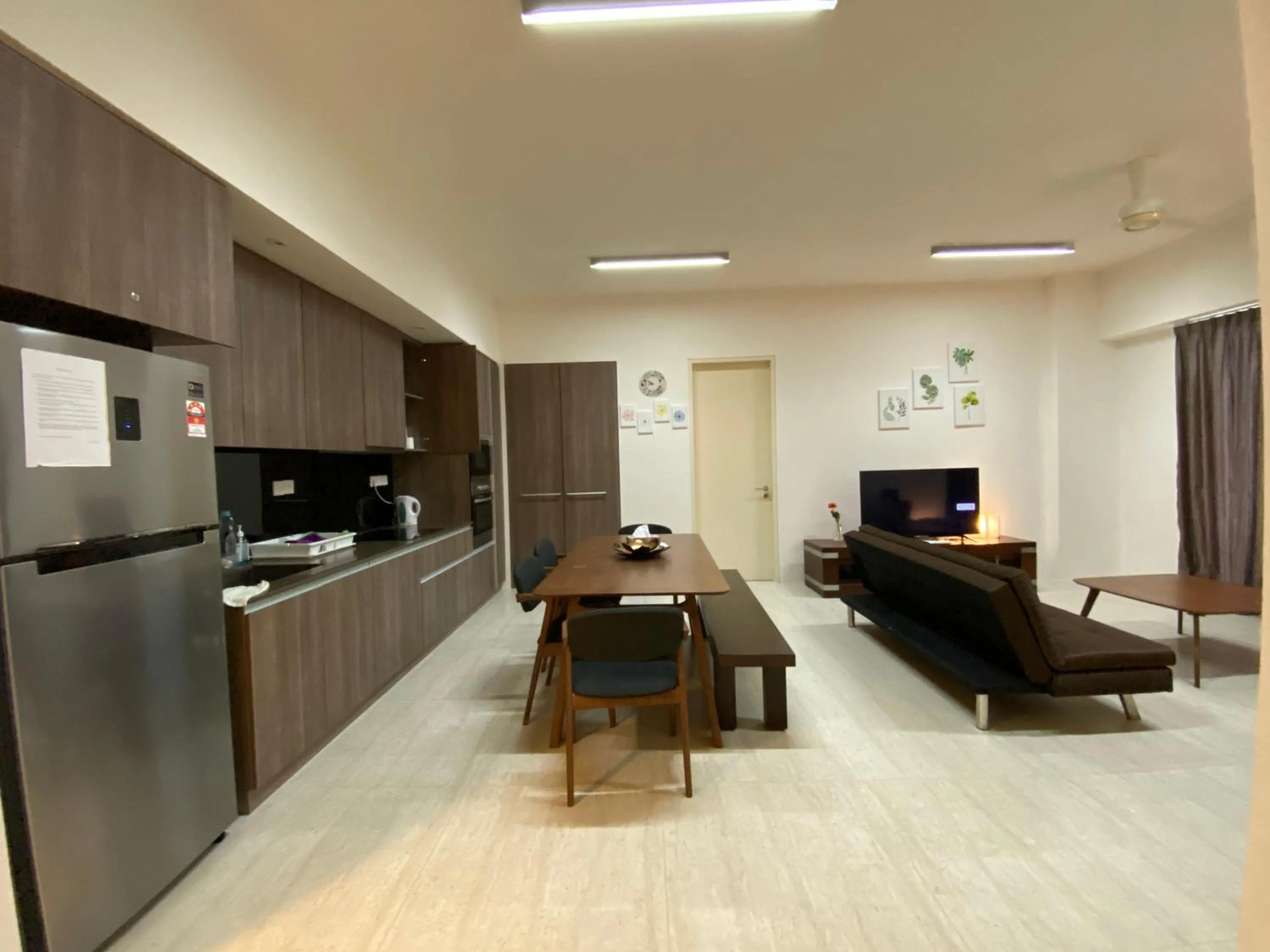 By The Sea @ Cozy Beachfront Home