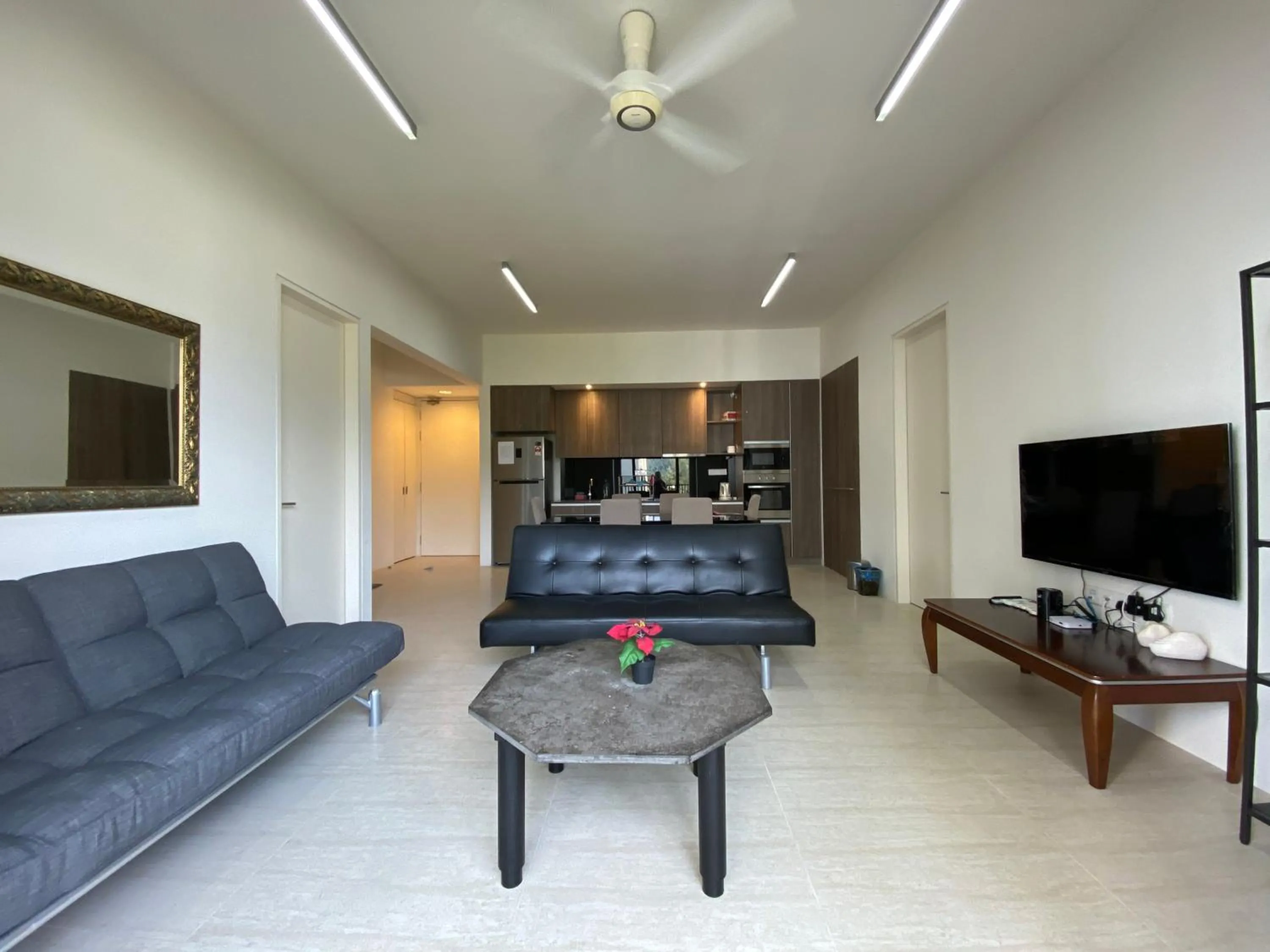 By The Sea @ Cozy Beachfront Home