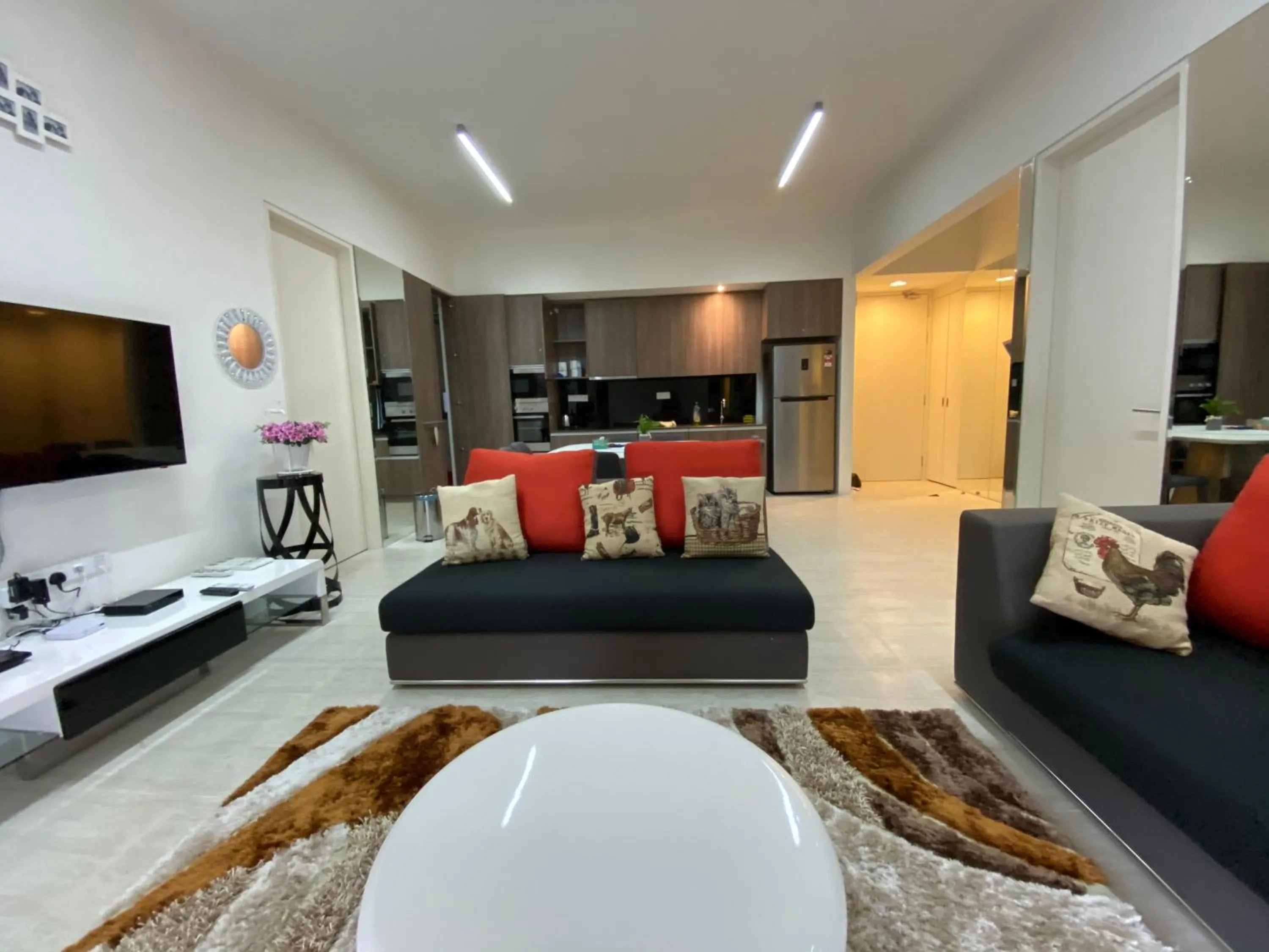 By The Sea @ Cozy Beachfront Home