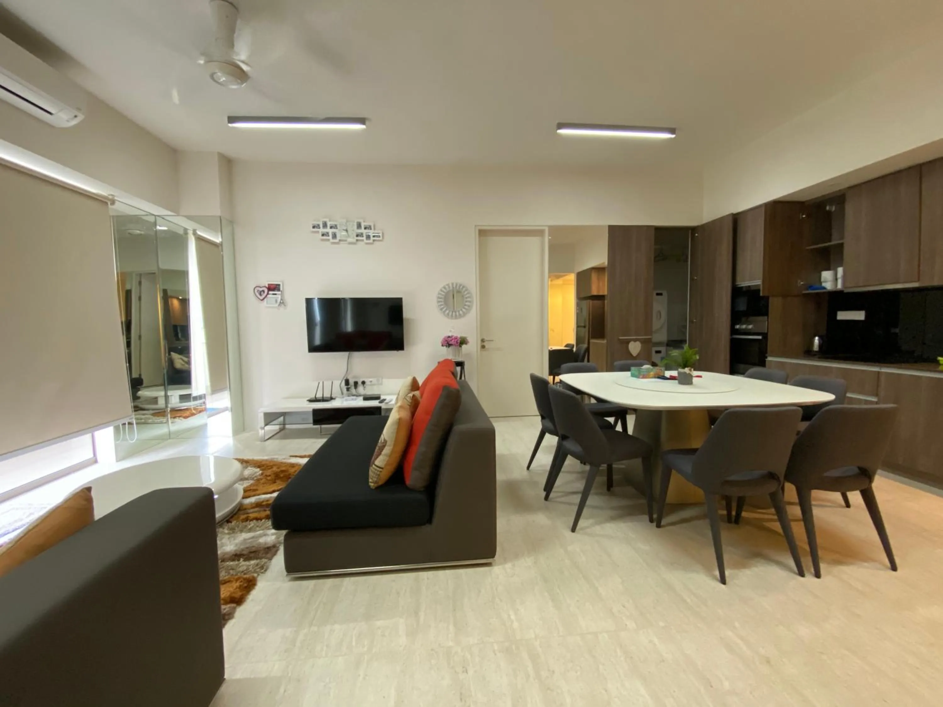 By The Sea @ Cozy Beachfront Home