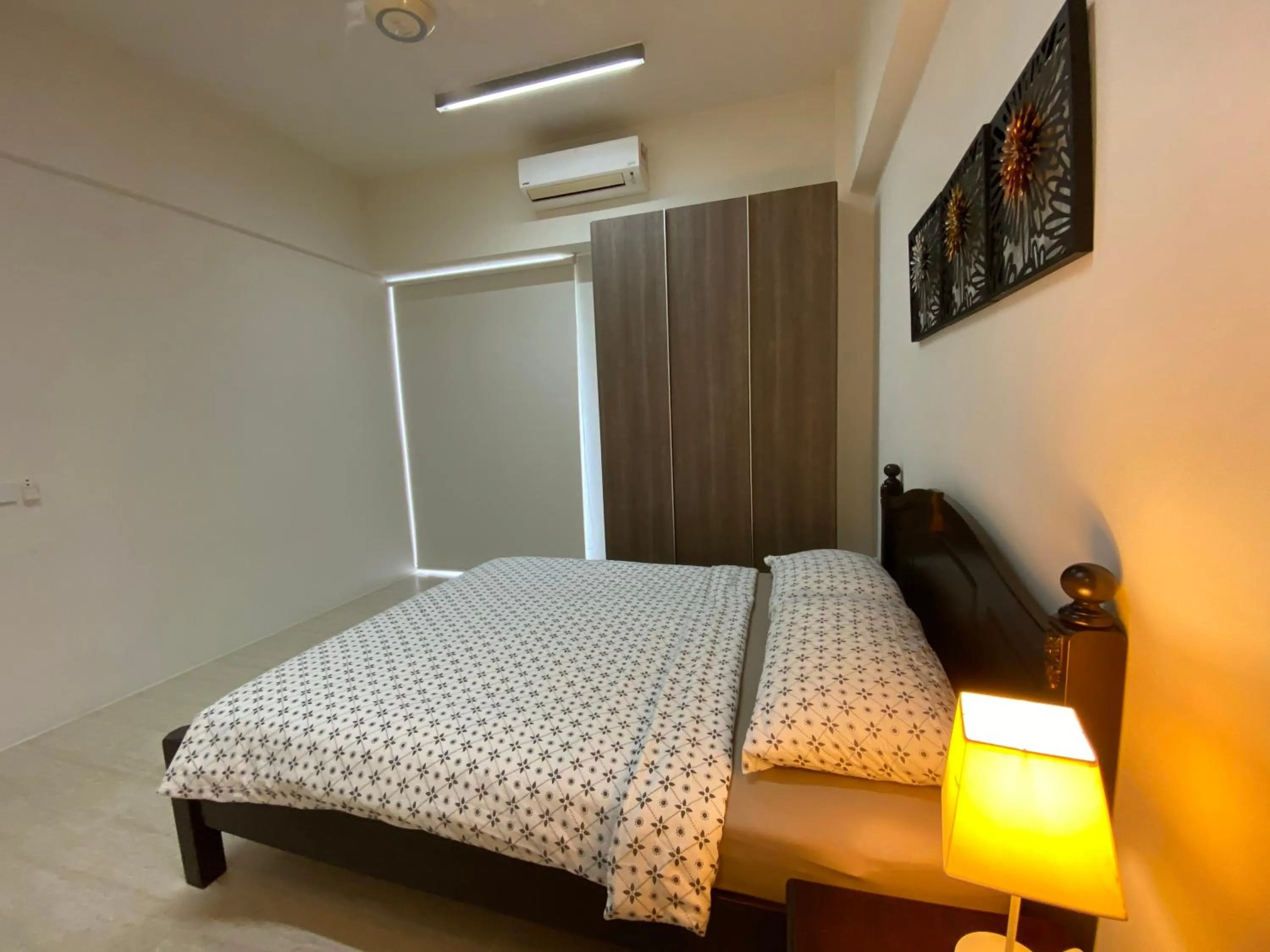 Bed in By The Sea @ Cozy Beachfront Home