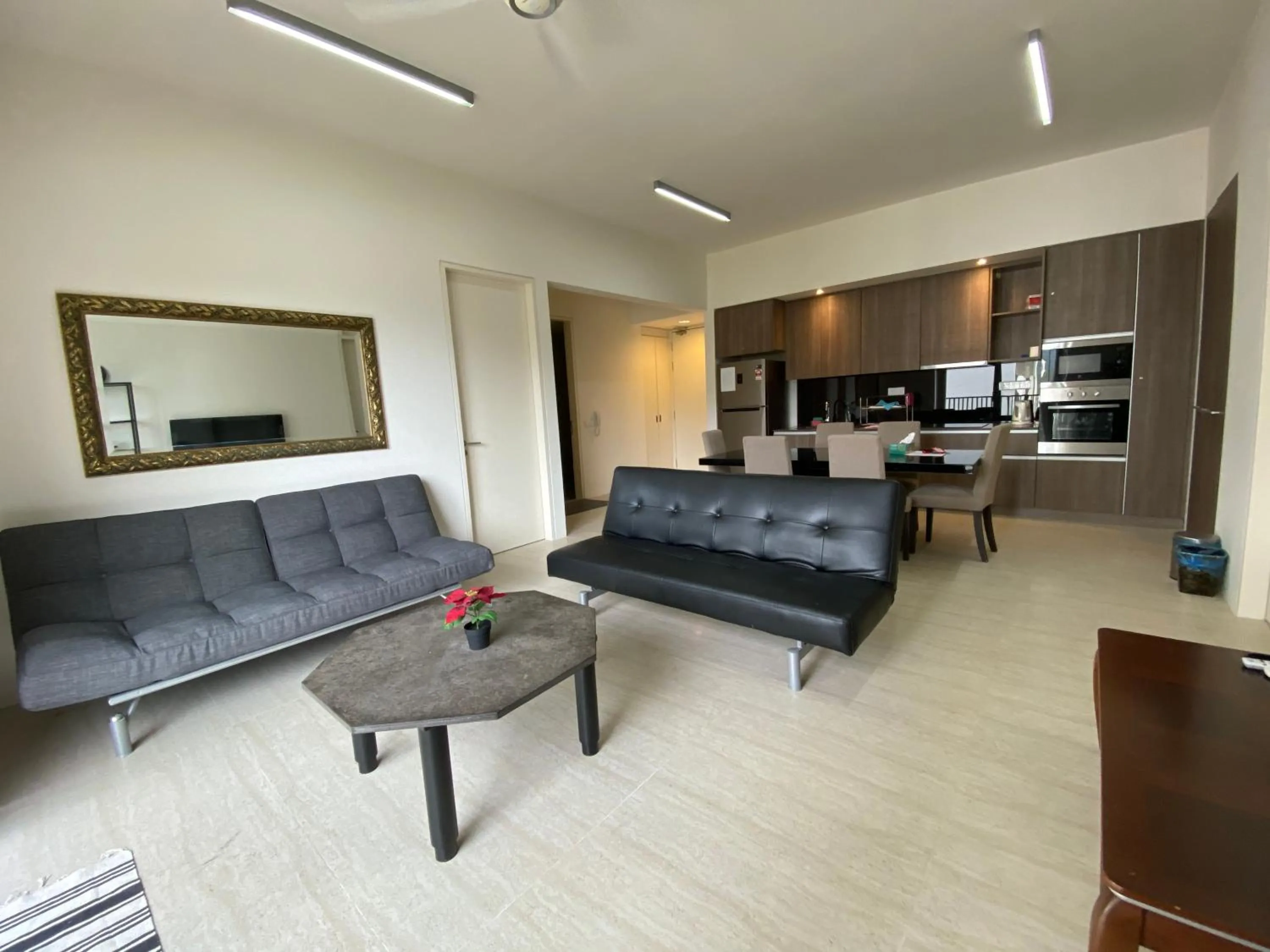 By The Sea @ Cozy Beachfront Home