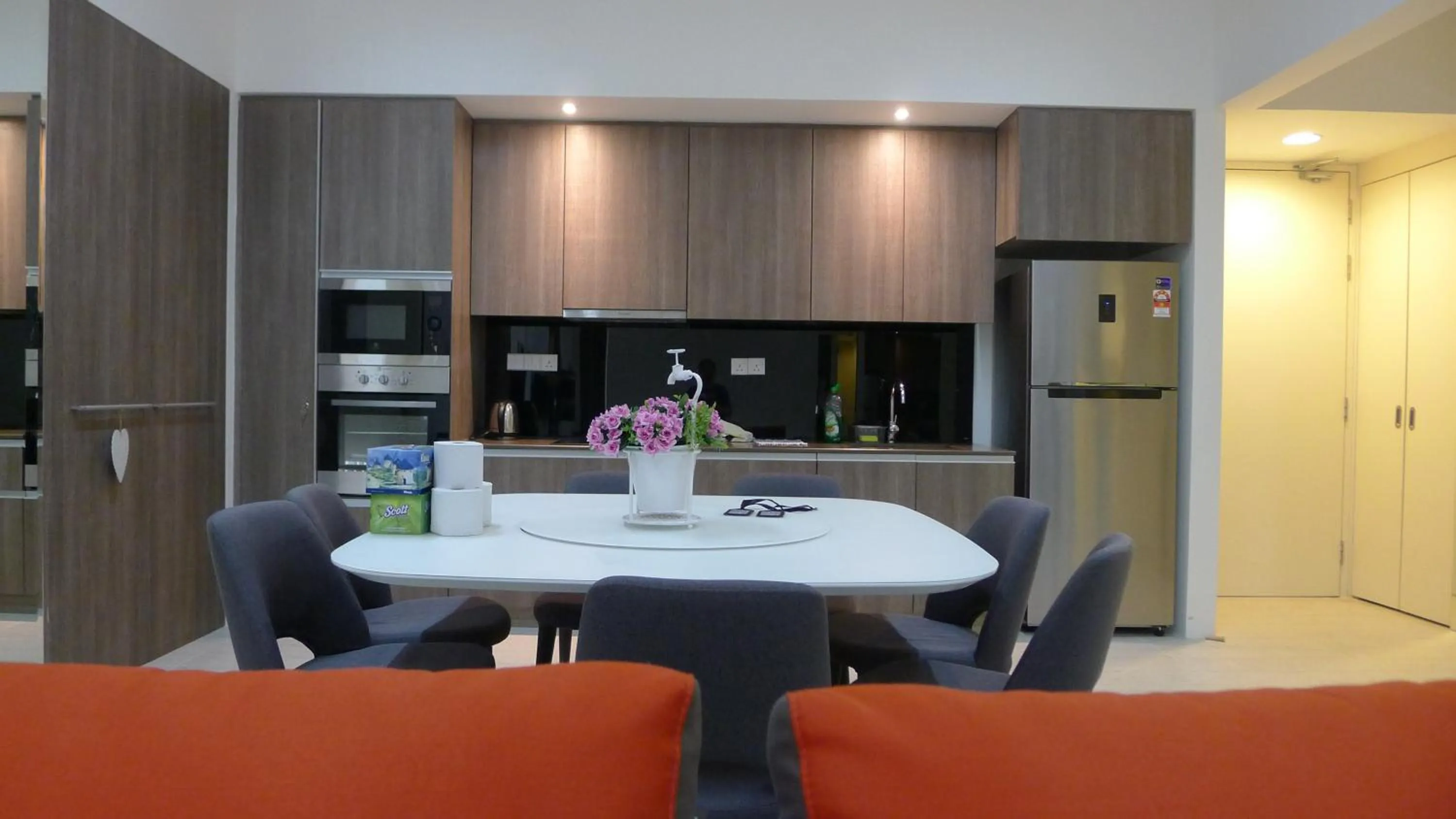 By The Sea @ Cozy Beachfront Home