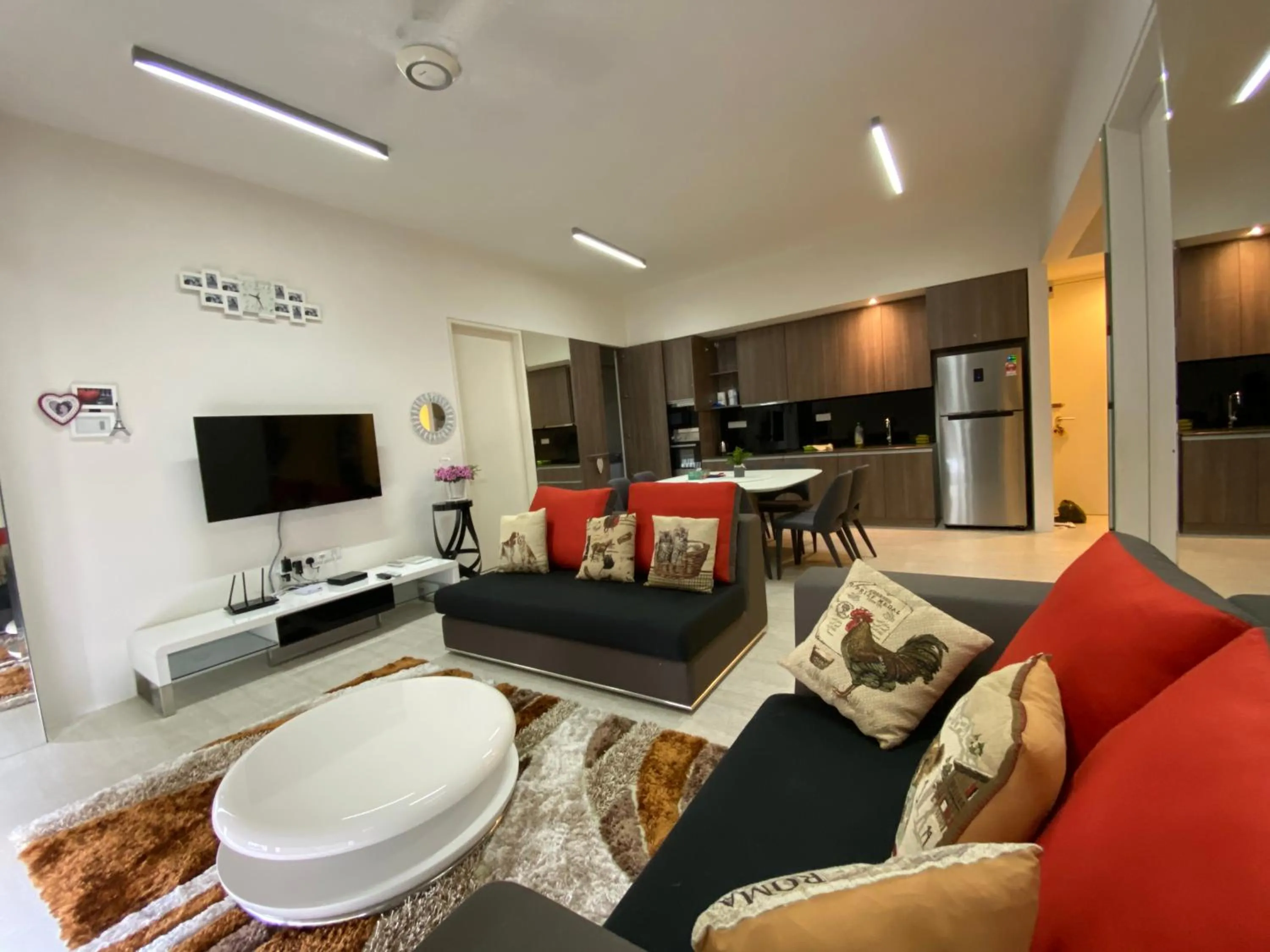 By The Sea @ Cozy Beachfront Home