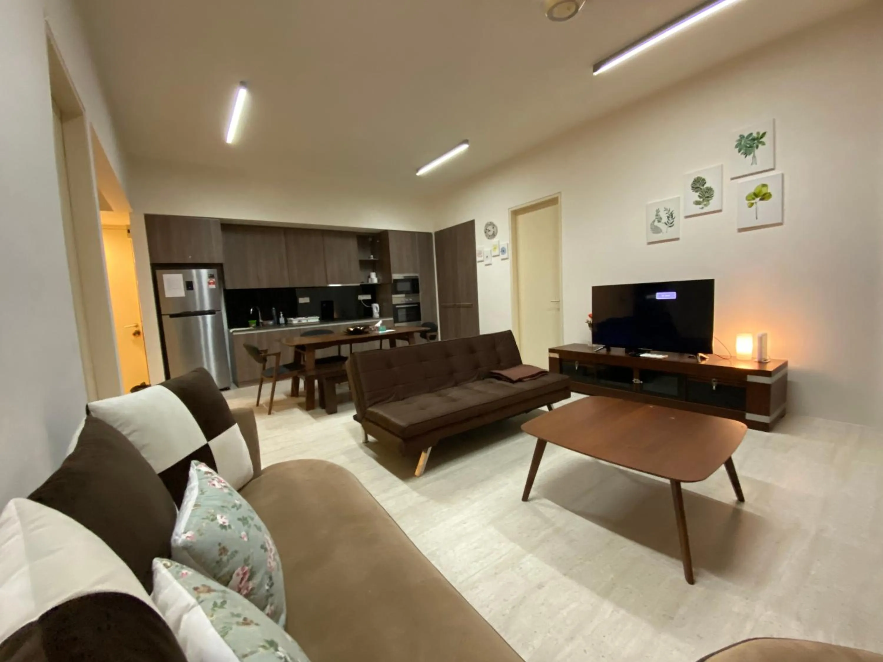 By The Sea @ Cozy Beachfront Home