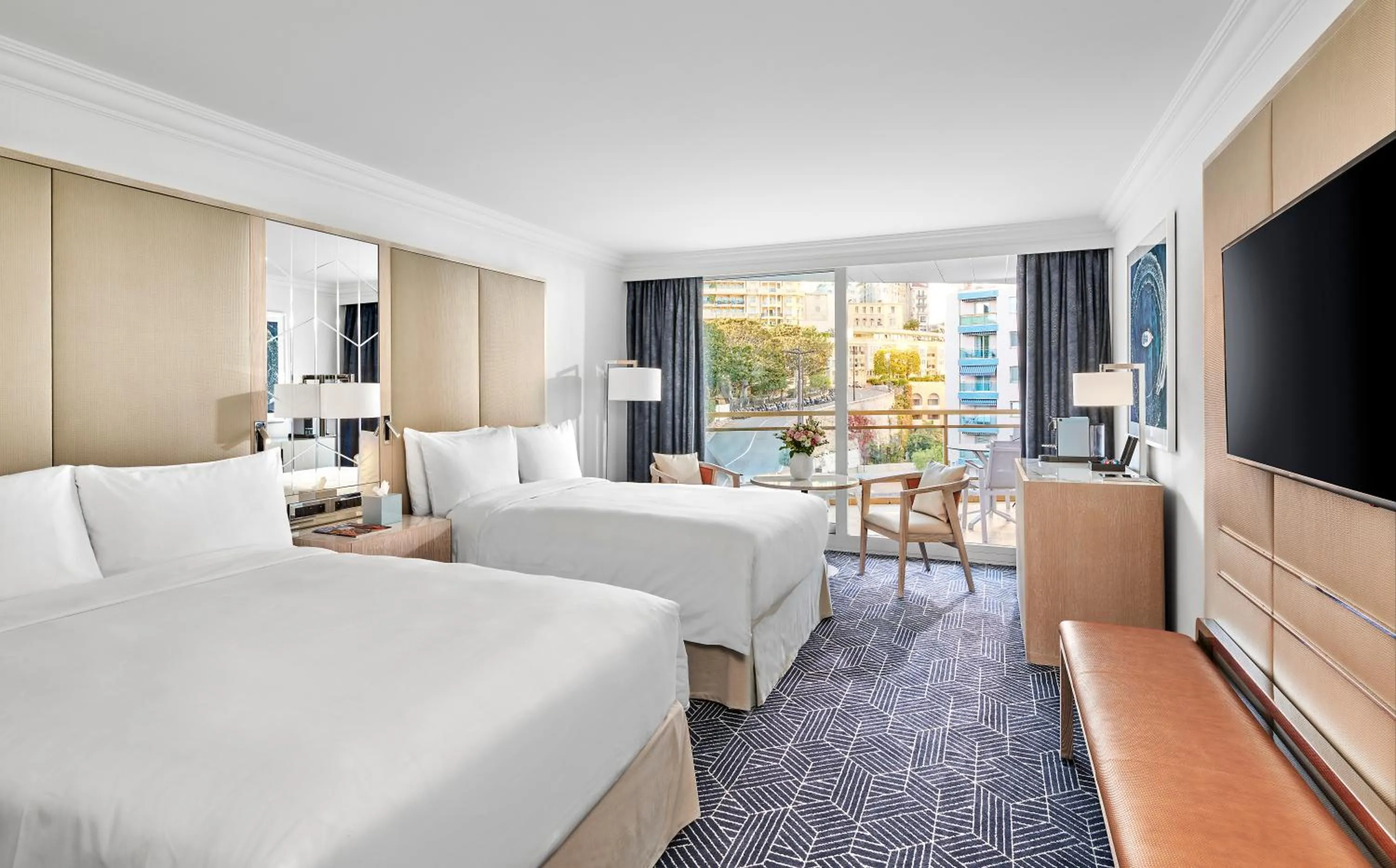 TV and multimedia, Bed in Fairmont Monte Carlo